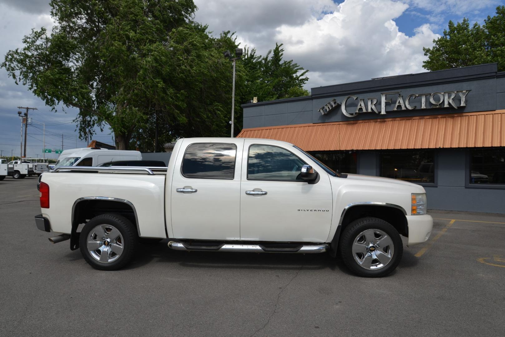 2011 White Diamond /Black Chevrolet Silverado 1500 LTZ Crew Cab 4WD (3GCPKTE31BG) with an 5.3L V8 OHV 16V FFV engine, 4-Speed Automatic transmission, located at 4562 State Avenue, Billings, MT, 59101, (406) 896-9833, 45.769516, -108.526772 - Your looking at a 2011 Chevrolet Silverado 1500 Crew Cab LTZ with a 5 .75 foot Bed With a 5.3 Liter V8 and 6 Speed Automatic Heavy Duty Transmission , Stabilitrac, Traction Control, Anti-lock brakes, Tow Package, 4 Wheel Drive Features include LTZ Package Z71 Package Leather interior with afte - Photo#2