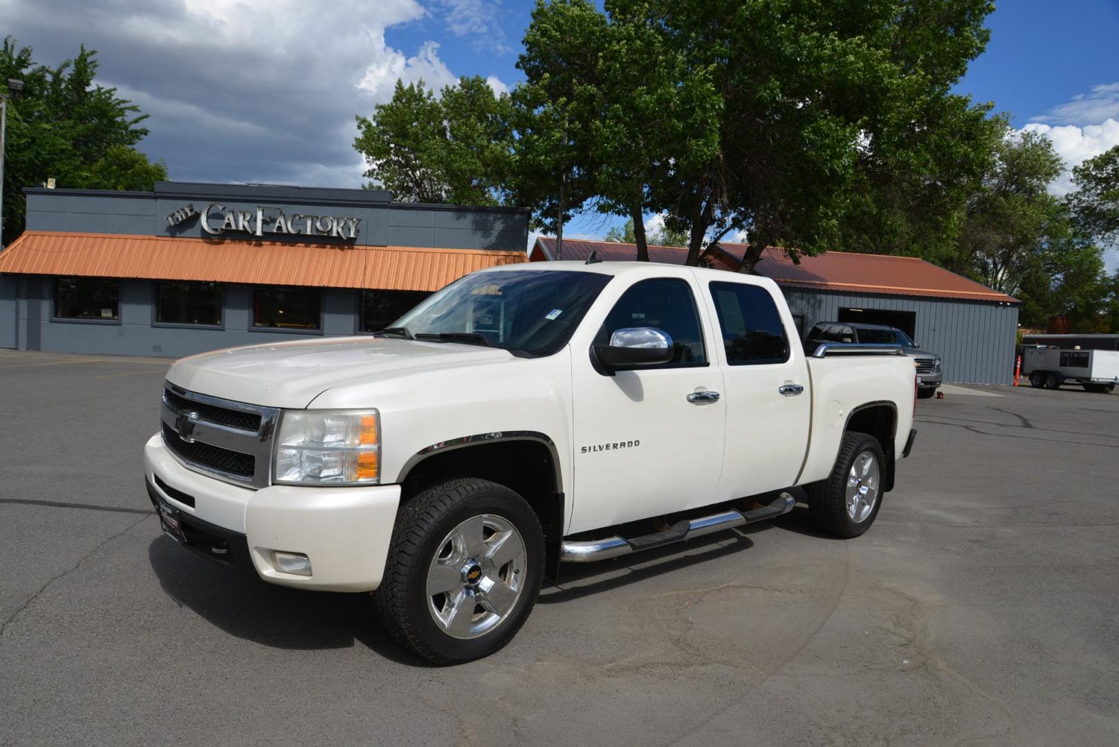 2011 White Diamond /Black Chevrolet Silverado 1500 LTZ Crew Cab 4WD (3GCPKTE31BG) with an 5.3L V8 OHV 16V FFV engine, 4-Speed Automatic transmission, located at 4562 State Avenue, Billings, MT, 59101, (406) 896-9833, 45.769516, -108.526772 - Your looking at a 2011 Chevrolet Silverado 1500 Crew Cab LTZ with a 5 .75 foot Bed With a 5.3 Liter V8 and 6 Speed Automatic Heavy Duty Transmission , Stabilitrac, Traction Control, Anti-lock brakes, Tow Package, 4 Wheel Drive Features include LTZ Package Z71 Package Leather interior with afte - Photo#6