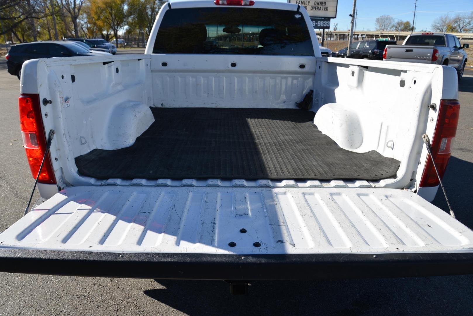 2011 Summit White /Ebony Chevrolet Silverado 1500 LT Ext. Cab 4WD (1GCRKSE37BZ) with an 5.3L V8 OHV 16V FFV engine, 6-Speed Automatic transmission, located at 4562 State Avenue, Billings, MT, 59101, (406) 896-9833, 45.769516, -108.526772 - 2011 Chevy Silverado 1500 LT 4x4 This Chevy is a 2 owner truck. There are no accidents recorded on the history report , the report has multiple service records notated . The Silverado runs and drives nicely. The Interior and exterior are clean. The 18 Inch Yokohama Geolander Tires are in good sha - Photo#8