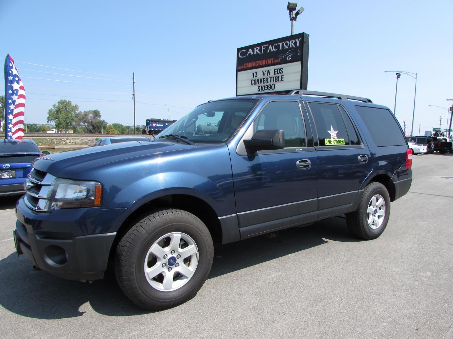 2015 Blue /Tan cloth Ford Expedition XL 4WD (1FMJU1GT0FE) with an 3.5L V6 DOHC 24V FFV engine, 6-Speed Automatic transmission, located at 4562 State Avenue, Billings, MT, 59101, (406) 896-9833, 45.769516, -108.526772 - Photo#0