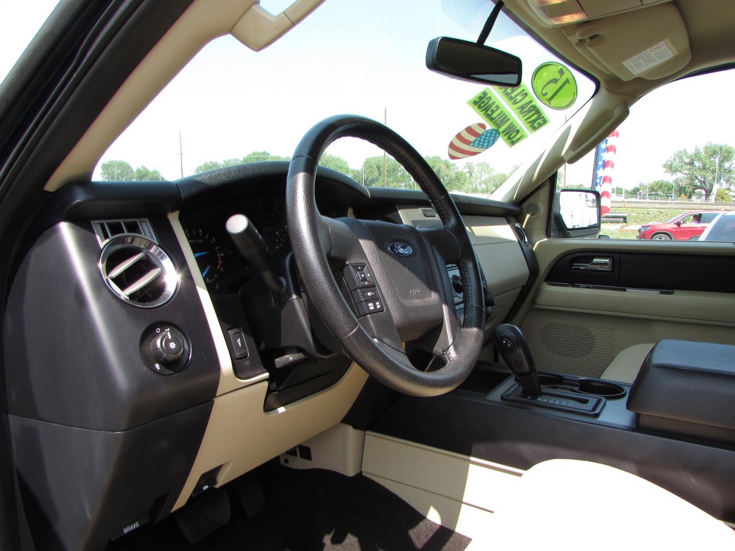 2015 Blue /Tan cloth Ford Expedition XL 4WD (1FMJU1GT0FE) with an 3.5L V6 DOHC 24V FFV engine, 6-Speed Automatic transmission, located at 4562 State Avenue, Billings, MT, 59101, (406) 896-9833, 45.769516, -108.526772 - Photo#10