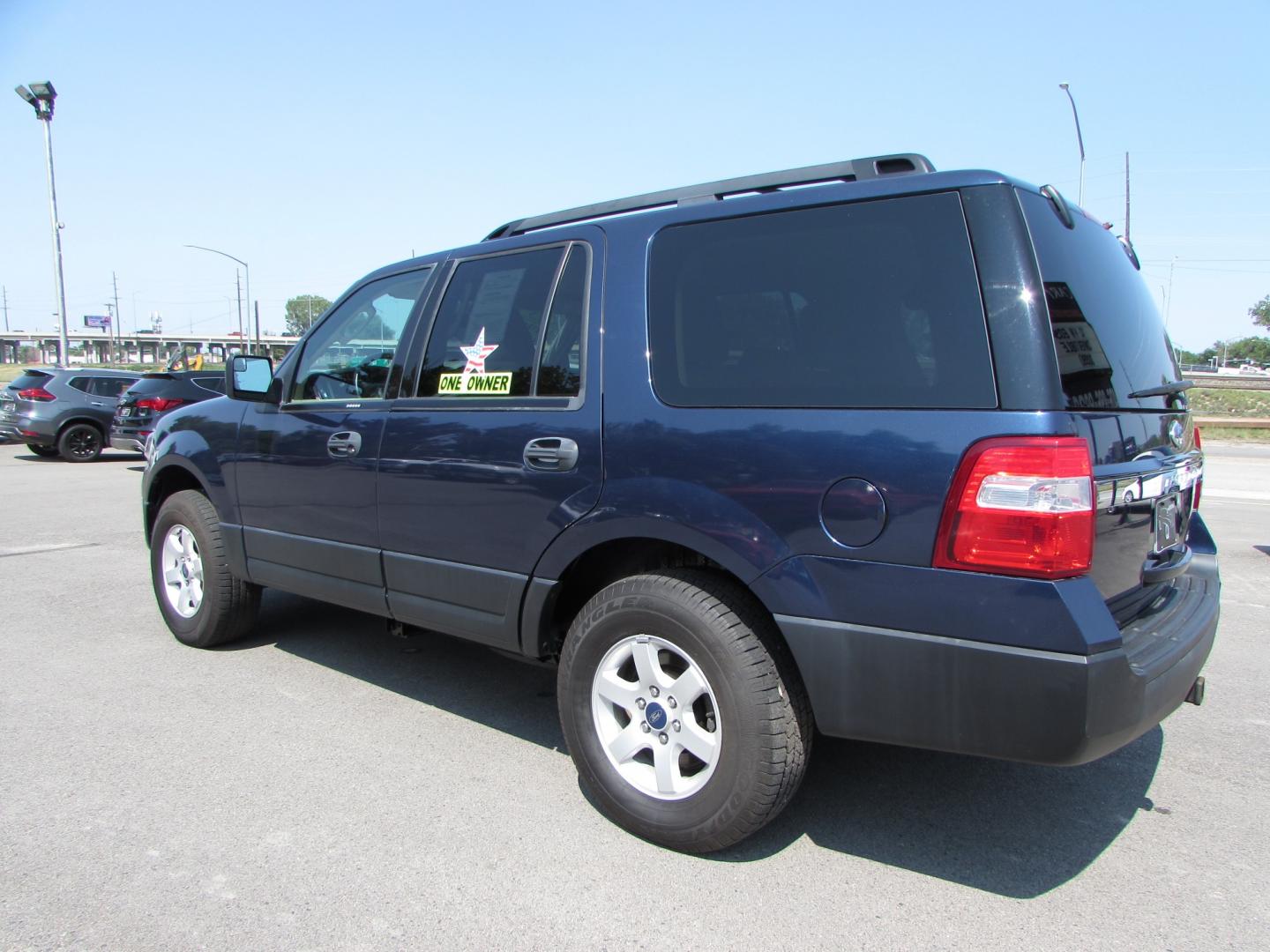 2015 Blue /Tan cloth Ford Expedition XL 4WD (1FMJU1GT0FE) with an 3.5L V6 DOHC 24V FFV engine, 6-Speed Automatic transmission, located at 4562 State Avenue, Billings, MT, 59101, (406) 896-9833, 45.769516, -108.526772 - Photo#1