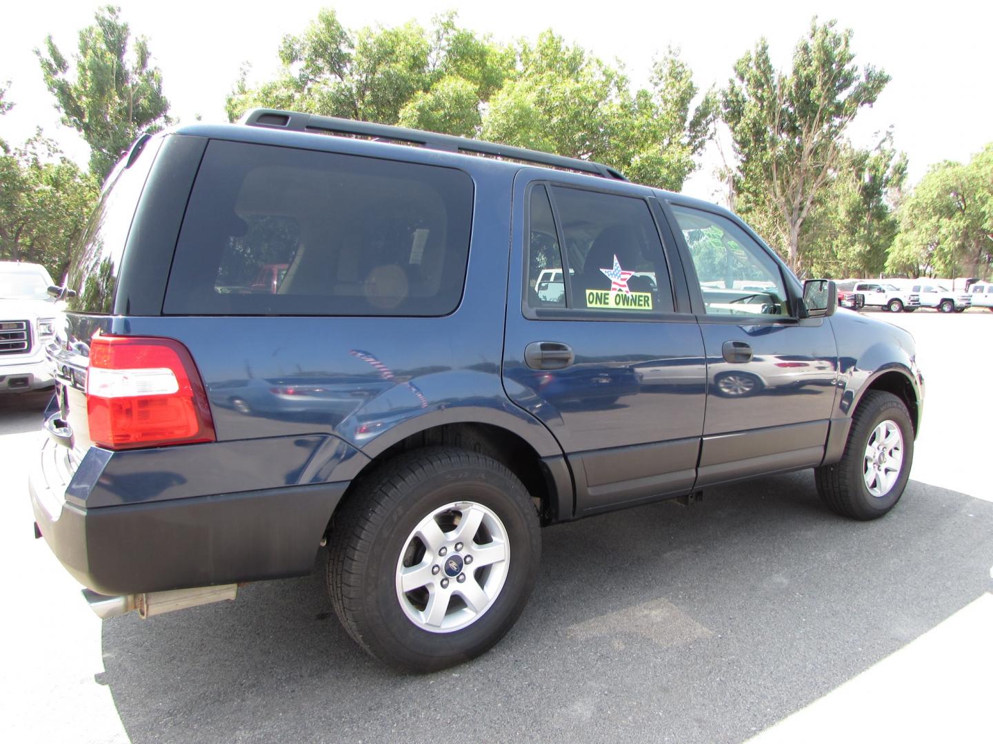 2015 Blue /Tan cloth Ford Expedition XL 4WD (1FMJU1GT0FE) with an 3.5L V6 DOHC 24V FFV engine, 6-Speed Automatic transmission, located at 4562 State Avenue, Billings, MT, 59101, (406) 896-9833, 45.769516, -108.526772 - Photo#3