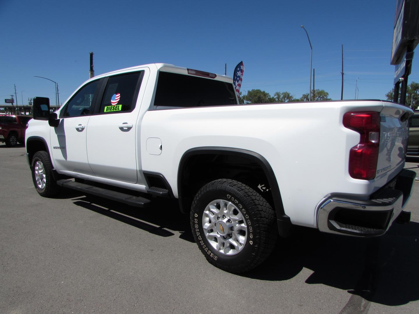 2021 White /Gray Chevrolet Silverado 2500HD LT Crew Cab Short Box 4WD (1GC1YNEY3MF) with an 6.6L V8 OHV 16V DIESEL engine, 6A transmission, located at 4562 State Avenue, Billings, MT, 59101, (406) 896-9833, 45.769516, -108.526772 - Photo#1