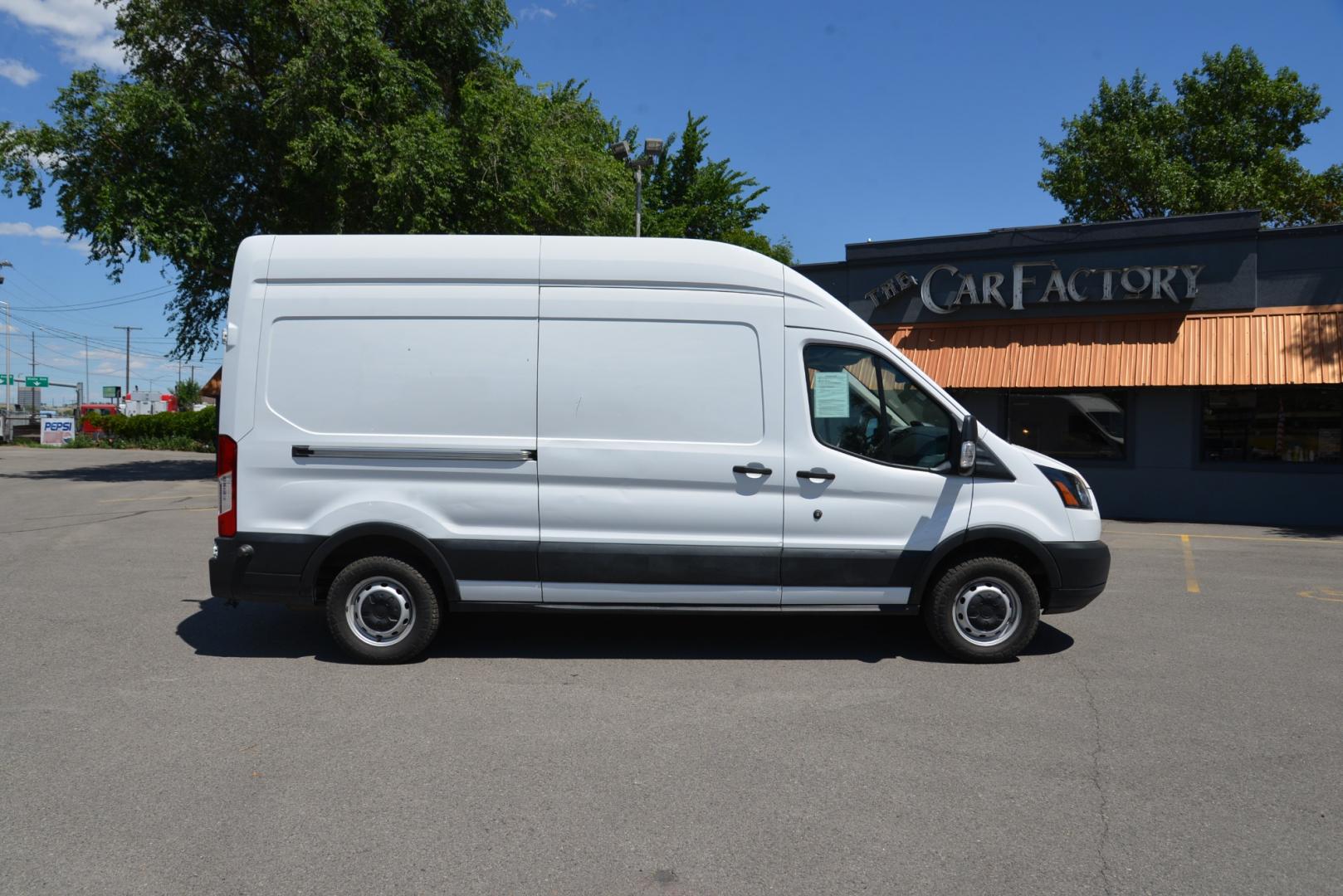 2019 White /Gray Ford Transit 250 250 Van High Roof w/Sliding Pass. 148-in. WB (1FTYR2XMXKK) with an 3.7L V6 DOHC 24V engine, 6A transmission, located at 4562 State Avenue, Billings, MT, 59101, (406) 896-9833, 45.769516, -108.526772 - Photo#10