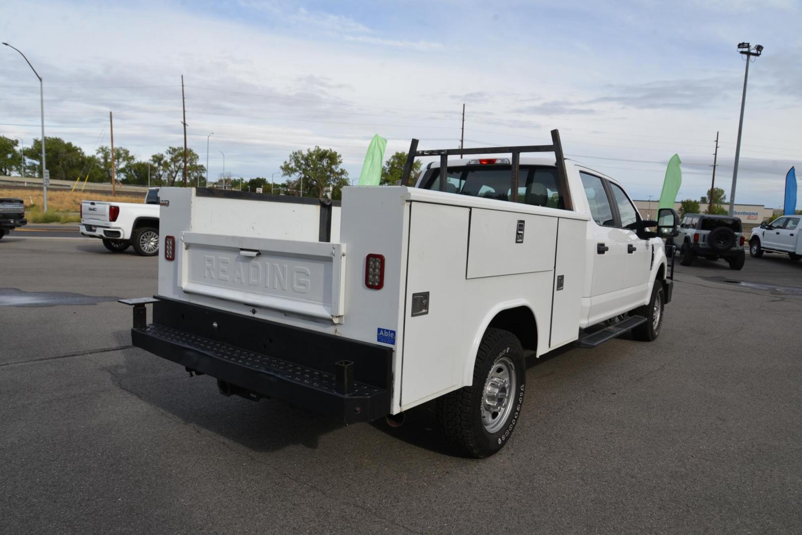 2018 Oxford White /Medium Earth Gray Ford F-250 SD Service Body Crew Cab 4WD (1FD7W2B66JE) with an 6.2L V8 OHV 16V engine, 6A transmission, located at 4562 State Avenue, Billings, MT, 59101, (406) 896-9833, 45.769516, -108.526772 - 2018 Ford F-250 Crew Cab 4x4 with a Reading Service Body Vin # 1FD7W2B66JEC48991 Miles: 128,227 Exterior Color: Oxford White Interior Color: Medium Earth Gray The Ford is a Low Mileage 1 owner Montana truck with no accidents reported on the History Report. It has been Inspected and Serviced - Photo#3