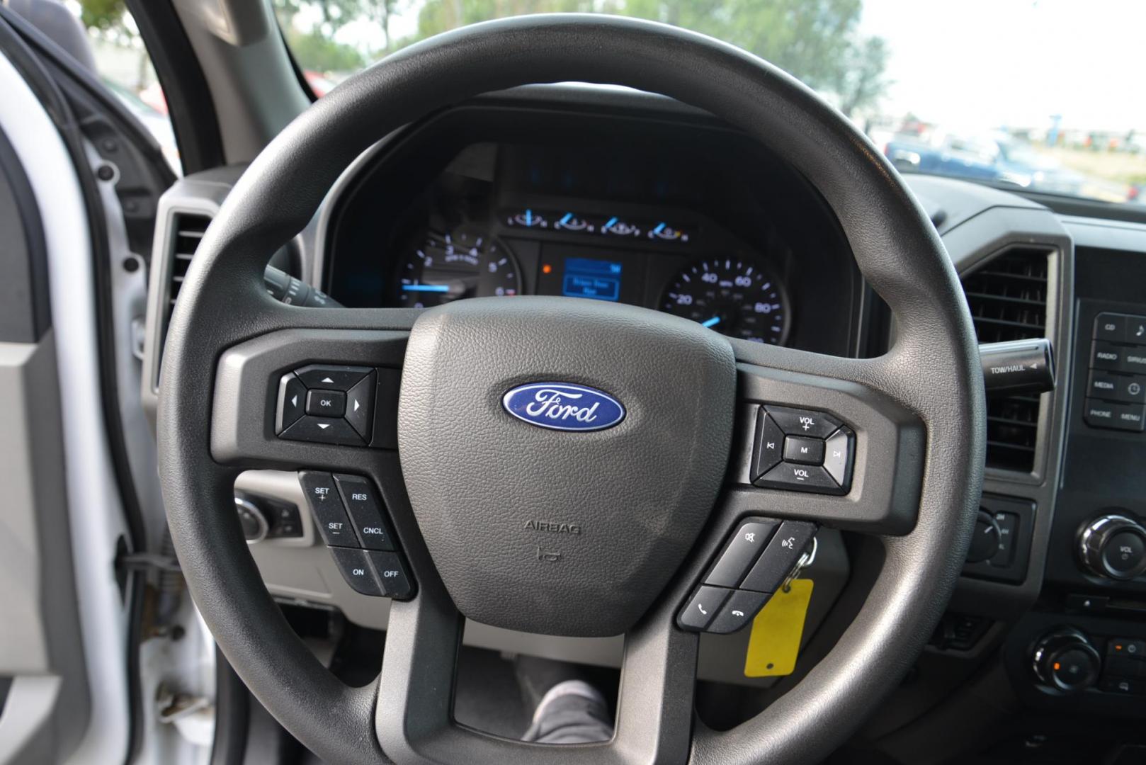 2018 Oxford White /Medium Earth Gray Ford F-250 SD Service Body Crew Cab 4WD (1FD7W2B66JE) with an 6.2L V8 OHV 16V engine, 6A transmission, located at 4562 State Avenue, Billings, MT, 59101, (406) 896-9833, 45.769516, -108.526772 - Photo#24