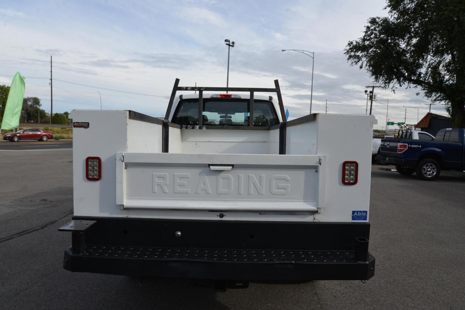 2018 Oxford White /Medium Earth Gray Ford F-250 SD Service Body Crew Cab 4WD (1FD7W2B66JE) with an 6.2L V8 OHV 16V engine, 6A transmission, located at 4562 State Avenue, Billings, MT, 59101, (406) 896-9833, 45.769516, -108.526772 - 2018 Ford F-250 Crew Cab 4x4 with a Reading Service Body Vin # 1FD7W2B66JEC48991 Miles: 128,227 Exterior Color: Oxford White Interior Color: Medium Earth Gray The Ford is a Low Mileage 1 owner Montana truck with no accidents reported on the History Report. It has been Inspected and Serviced - Photo#4