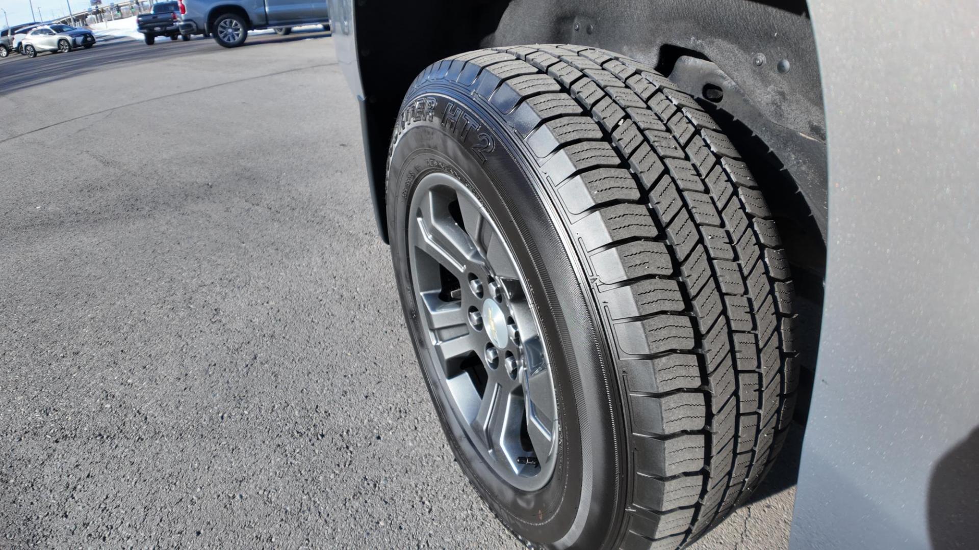 2018 Pepperdust Metallic /Cocoa/Dune Leather Chevrolet Tahoe LT Z71 (1GNSKBKC5JR) with an 5.3 V8 engine, 6 speed automatic transmission, located at 4562 State Avenue, Billings, MT, 59101, (406) 896-9833, 45.769516, -108.526772 - 2018 Chevrolet Tahoe LT 4x4 This Tahoe is a local trade in, it runs and drives nicely, the interior and exterior are clean, there are no accidents recorded on the vehicle history report, the 18 Inch Sumitomo Encounter tires are in next to new shape. with a 5.3 Liter v 8 engine, 6 Speed Automat - Photo#14