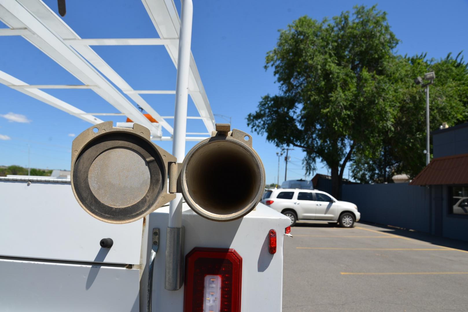 2018 White /Gray RAM 3500 Service Body Crew Cab 4WD (3C7WR9CJ9JG) with an 6.4L Heavy Duty Hemi V8 engine, 6 speed automatic transmission, located at 4562 State Avenue, Billings, MT, 59101, (406) 896-9833, 45.769516, -108.526772 - 2018 Ram 3500 Tradesman Crew Cab 4WD - Service Body - Extremely Clean! 6.4L Heavy Duty Hemi V8 Engine - 6 speed Automatic Transmission - 4WD - Knapheide Steel Service Body - Montana One owner - 102,468 miles - Extremely clean! Tradesman package - air conditioning - tilt wheel - cruise control - Photo#14