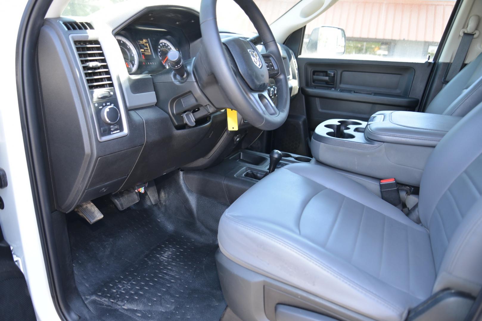 2018 White /Gray RAM 3500 Service Body Crew Cab 4WD (3C7WR9CJ9JG) with an 6.4L Heavy Duty Hemi V8 engine, 6 speed automatic transmission, located at 4562 State Avenue, Billings, MT, 59101, (406) 896-9833, 45.769516, -108.526772 - 2018 Ram 3500 Tradesman Crew Cab 4WD - Service Body - Extremely Clean! 6.4L Heavy Duty Hemi V8 Engine - 6 speed Automatic Transmission - 4WD - Knapheide Steel Service Body - Montana One owner - 102,468 miles - Extremely clean! Tradesman package - air conditioning - tilt wheel - cruise control - Photo#21