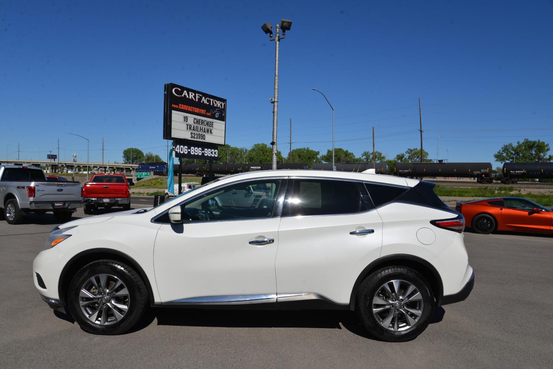 2017 White /Black Nissan Murano (5N1AZ2MH1HN) with an 3.5L V6 engine, Automatic transmission, located at 4562 State Avenue, Billings, MT, 59101, (406) 896-9833, 45.769516, -108.526772 - 2017 Nissan Murano All Wheel Drive with a 3.5 liter V6, automatic transmission ,5280 pound GVWR Features include Premium Pearl White Color, 7 inch Screen with Sirius XM Radio, Bluetooth, CD Player and Rear View Camera, Stereo Control in the steering wheel, first and second row curtain air - Photo #7