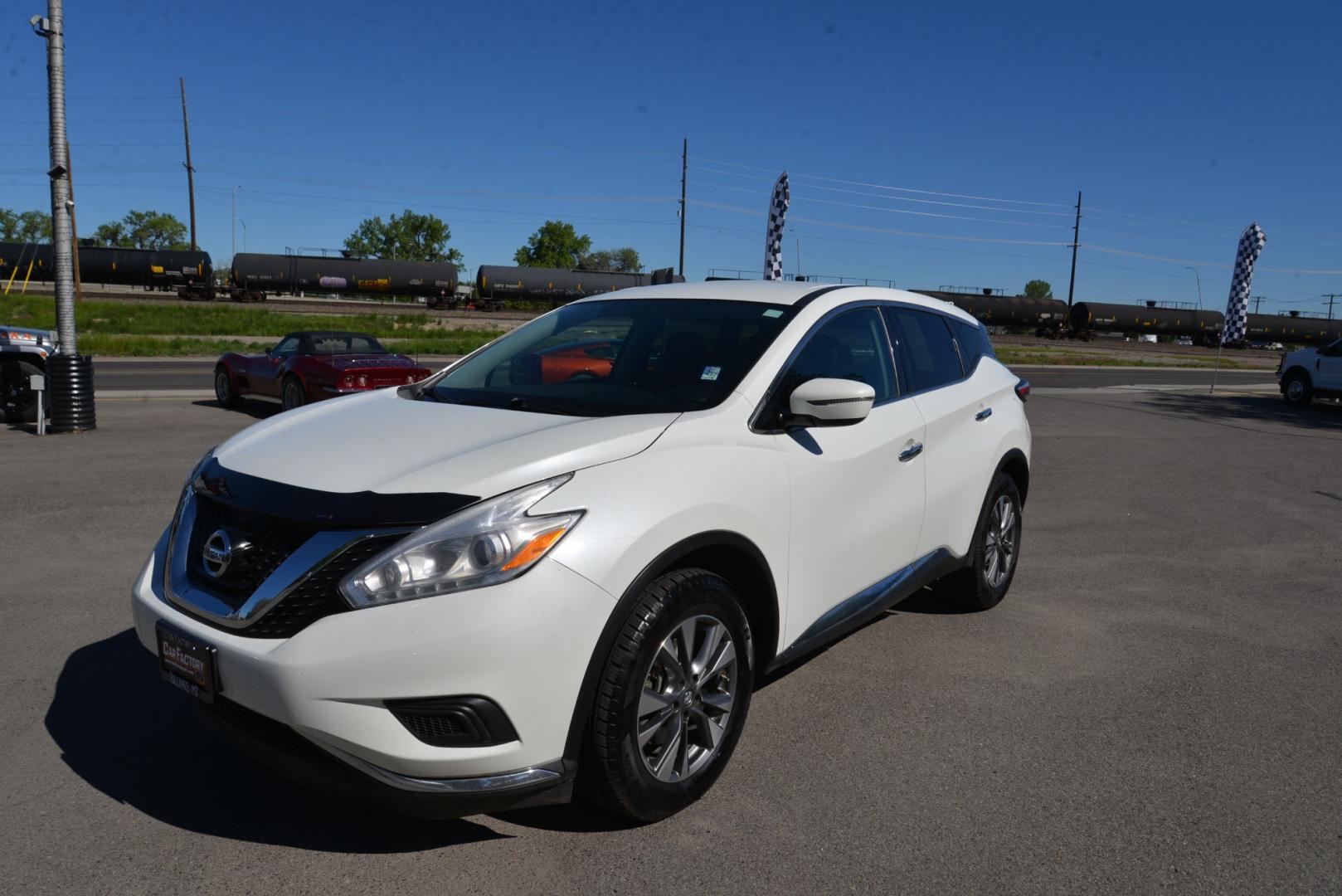 2017 White /Black Nissan Murano (5N1AZ2MH1HN) with an 3.5L V6 engine, Automatic transmission, located at 4562 State Avenue, Billings, MT, 59101, (406) 896-9833, 45.769516, -108.526772 - Photo#8