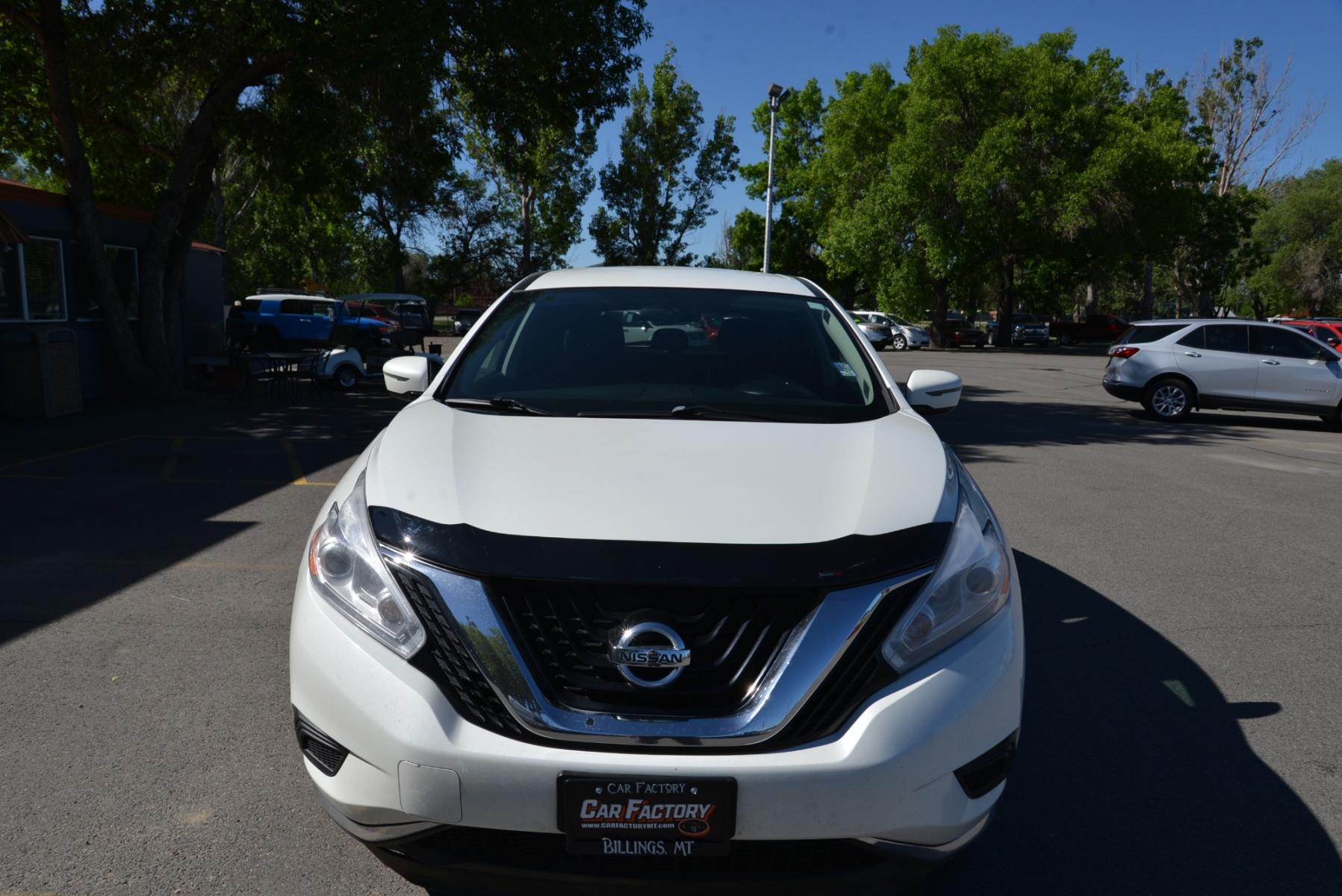 2017 White /Black Nissan Murano (5N1AZ2MH1HN) with an 3.5L V6 engine, Automatic transmission, located at 4562 State Avenue, Billings, MT, 59101, (406) 896-9833, 45.769516, -108.526772 - 2017 Nissan Murano All Wheel Drive with a 3.5 liter V6, automatic transmission ,5280 pound GVWR Features include Premium Pearl White Color, 7 inch Screen with Sirius XM Radio, Bluetooth, CD Player and Rear View Camera, Stereo Control in the steering wheel, first and second row curtain air - Photo #5