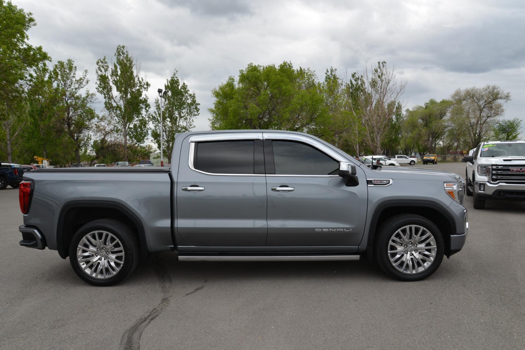 2019 Grey /Dark Ash GMC Sierra 1500 Denali Ultimate (1GTU9FEL7KZ) with an 6.2L V8 engine, Automatic transmission, located at 4562 State Avenue, Billings, MT, 59101, (406) 896-9833, 45.769516, -108.526772 - 2019 GMC Sierra 1500 4WD Crew Cab Denali This 2019 GMC Sierra 1500 Denali offers an exceptional blend of luxury, performance, and cutting-edge technology. Here are the standout features that make this truck a top choice: Performance & Capability Powerful Engine: The 6.2L V8 engine paired wit - Photo #7