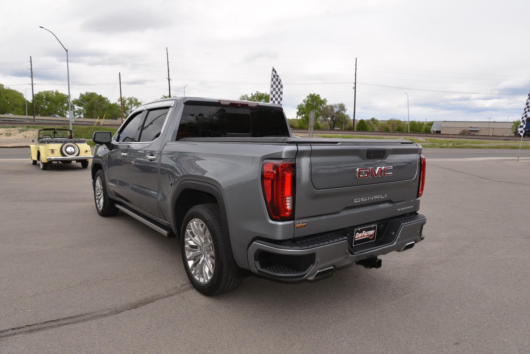 2019 Grey /Dark Ash GMC Sierra 1500 Denali Ultimate (1GTU9FEL7KZ) with an 6.2L V8 engine, Automatic transmission, located at 4562 State Avenue, Billings, MT, 59101, (406) 896-9833, 45.769516, -108.526772 - 2019 GMC Sierra 1500 4WD Crew Cab Denali This 2019 GMC Sierra 1500 Denali offers an exceptional blend of luxury, performance, and cutting-edge technology. Here are the standout features that make this truck a top choice: Performance & Capability Powerful Engine: The 6.2L V8 engine paired wit - Photo #10
