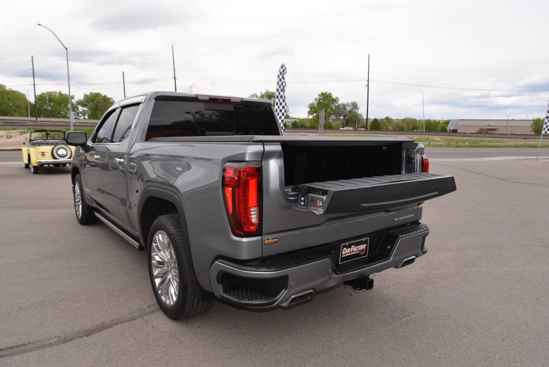2019 Grey /Dark Ash GMC Sierra 1500 Denali Ultimate (1GTU9FEL7KZ) with an 6.2L V8 engine, Automatic transmission, located at 4562 State Avenue, Billings, MT, 59101, (406) 896-9833, 45.769516, -108.526772 - 2019 GMC Sierra 1500 4WD Crew Cab Denali This 2019 GMC Sierra 1500 Denali offers an exceptional blend of luxury, performance, and cutting-edge technology. Here are the standout features that make this truck a top choice: Performance & Capability Powerful Engine: The 6.2L V8 engine paired wit - Photo #11