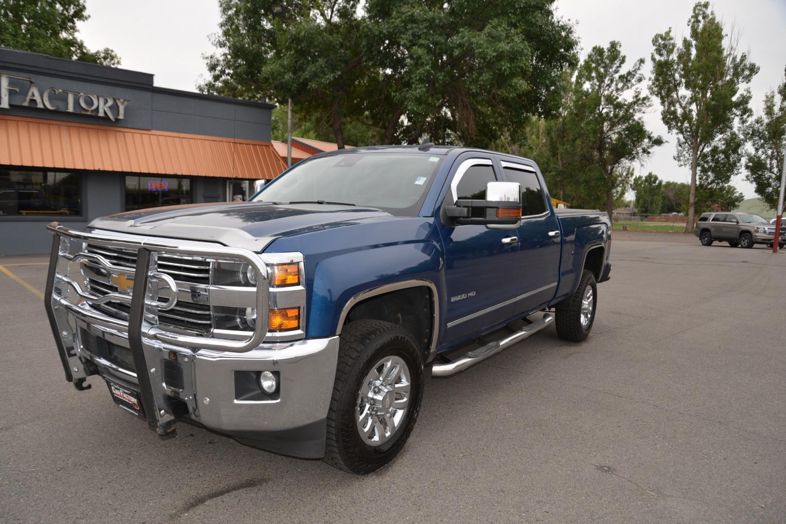 2015 Blue /Gray Leather Chevrolet Silverado 2500HD LTZ Z71 (1GC1KWEGXFF) with an 6.0L Gasoline engine engine, Automatic transmission, located at 4562 State Avenue, Billings, MT, 59101, (406) 896-9833, 45.769516, -108.526772 - Photo#5