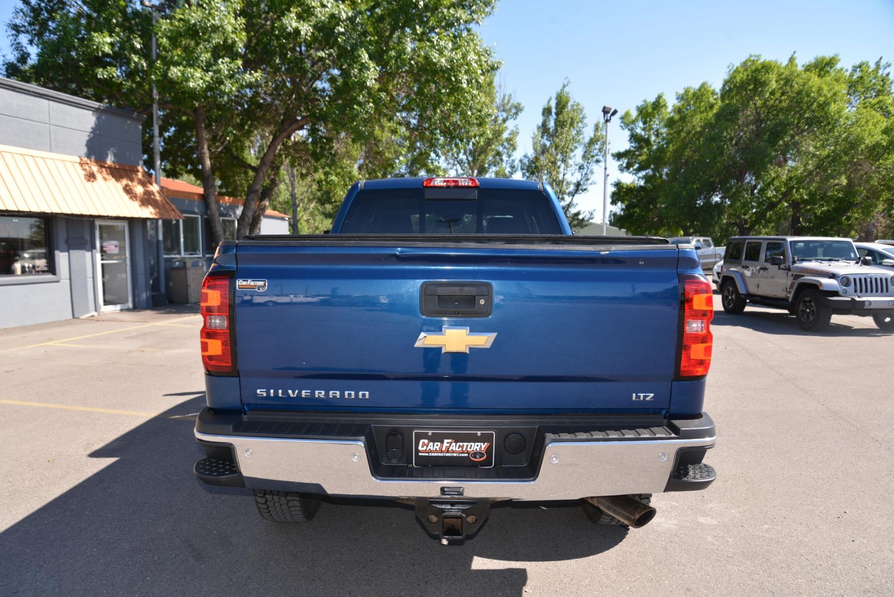 2015 Blue /dark charcoal Chevrolet Silverado 2500HD LTZ Z71 (1GC1KWEGXFF) with an 6.0L Duramax engine, Automatic transmission, located at 4562 State Avenue, Billings, MT, 59101, (406) 896-9833, 45.769516, -108.526772 - Photo #11
