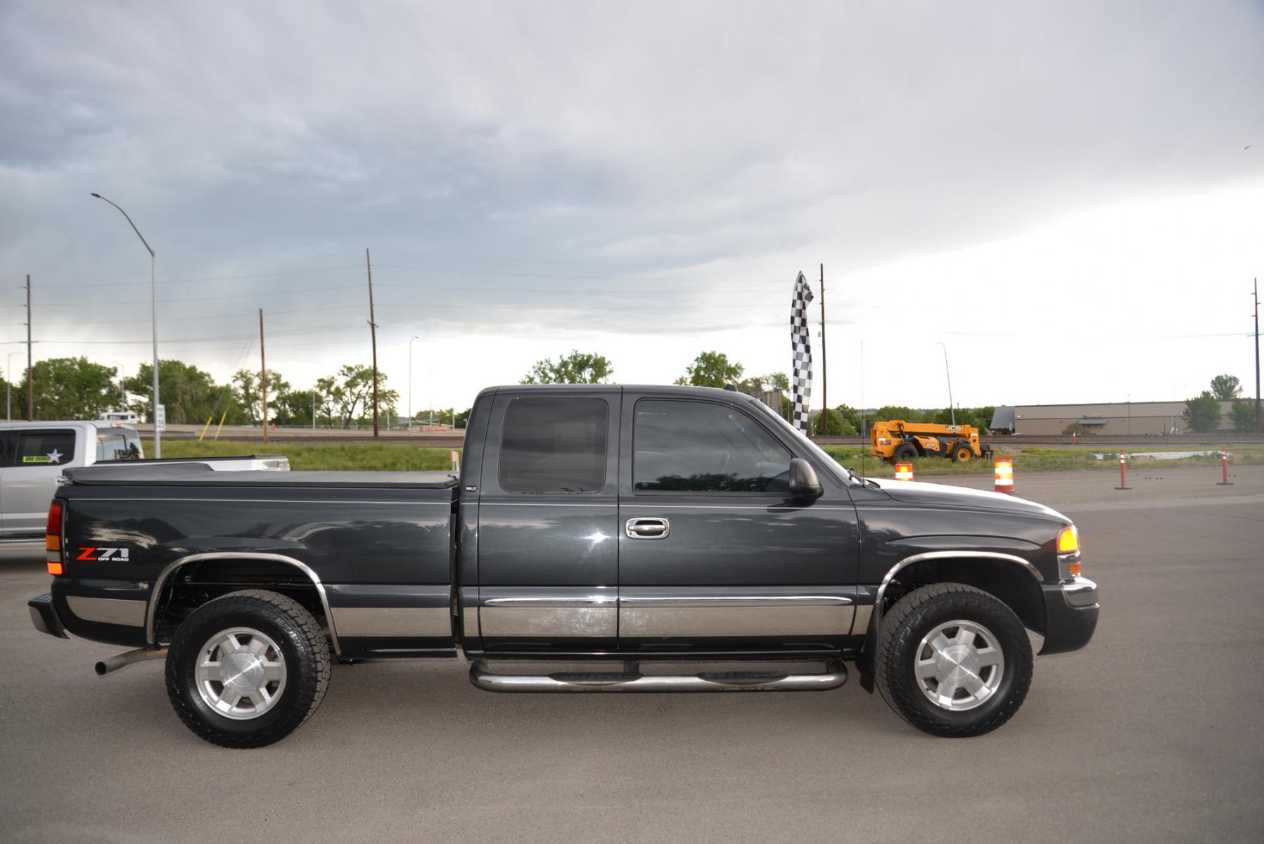 2004 Grey /Grey GMC Sierra 1500 SLT (2GTEK19T841) with an 5.3L V8 engine, Automatic transmission, located at 4562 State Avenue, Billings, MT, 59101, (406) 896-9833, 45.769516, -108.526772 - Photo #2