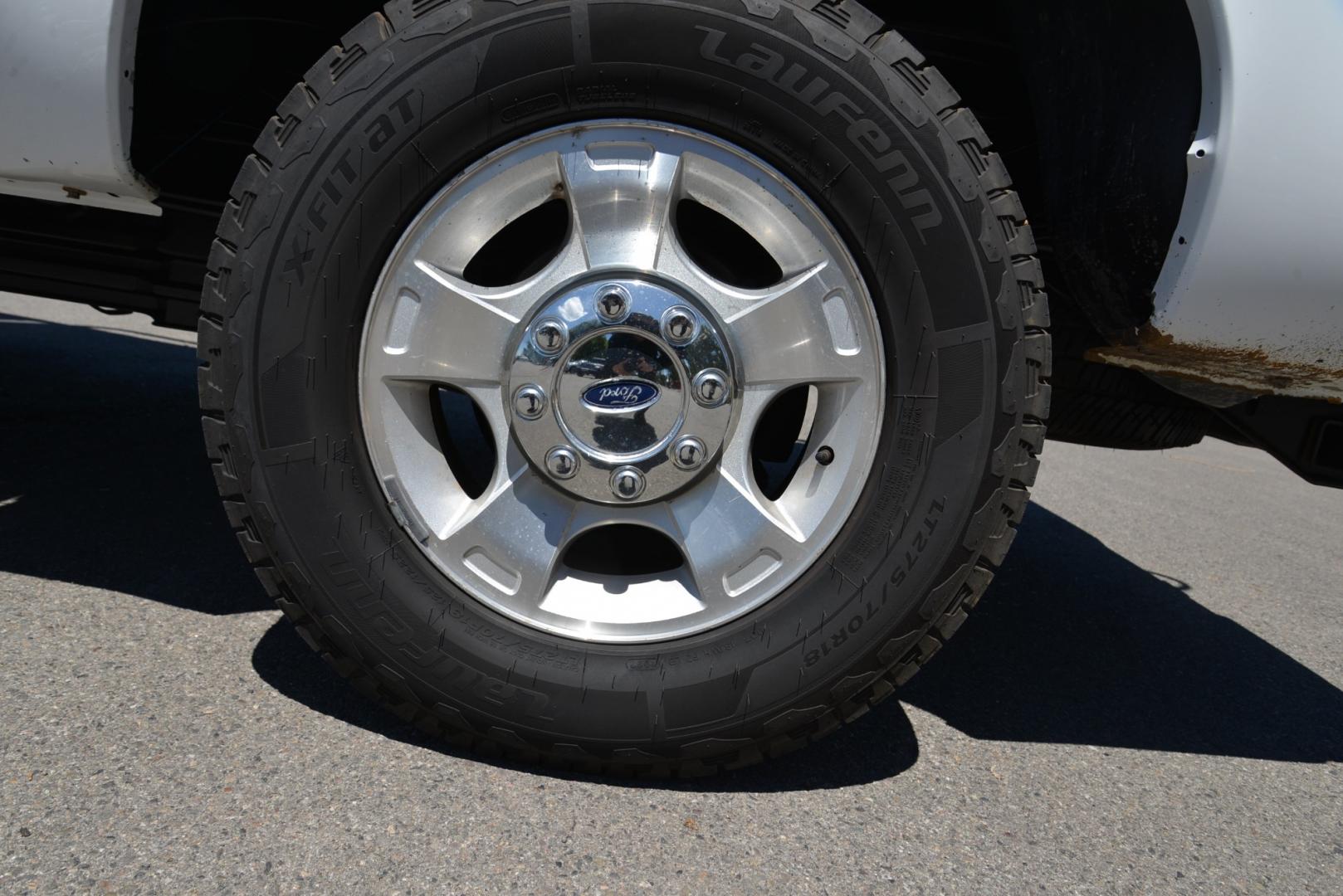 2012 White /Tan Ford F-250 SD XLT (1FT7W2BT2CE) with an 6.7L Power Stroke v8 engine, 6 speed automatic transmission, located at 4562 State Avenue, Billings, MT, 59101, (406) 896-9833, 45.769516, -108.526772 - Photo#5