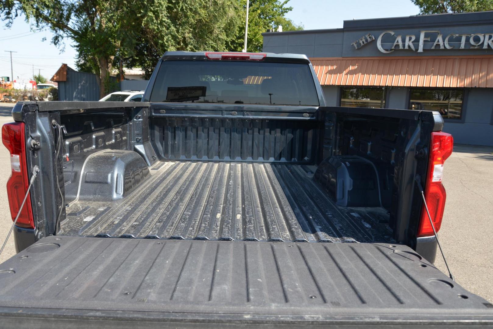 2021 Grey /Black Chevrolet Silverado 1500 RST (1GCUYEET1MZ) with an 3.0L Duramax Diesel engine, 10 Speed Automatic transmission, located at 4562 State Avenue, Billings, MT, 59101, (406) 896-9833, 45.769516, -108.526772 - 2021 Chevy 1500 crew cab 4x4, RST with a 3 Liter Duramax engine, 10 speed Automatic , 3 23 rear axle, 7000 Pound Gvwr, with only 30.081 Miles Features include: All star Edition Z71 package Convenience Package Large 8 inch touch screen Chevy mylink Infotainment with Sirius XM , Bluetooth, wit - Photo#9