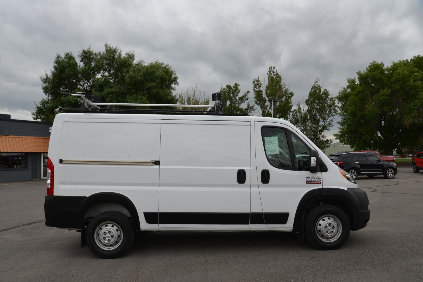 2021 White /Black RAM Promaster (3C6LRVAG6ME) with an 3.6L V6 engine, 6 speed automatic transmission, located at 4562 State Avenue, Billings, MT, 59101, (406) 896-9833, 45.769516, -108.526772 - 2021 Promaster 1500 Cargo Van 3.6L V6, 6 speed automatic, Champion Brand winch with remote, multiple shelving, ladder racking, Uconnect 3 with 5-Inch Display that has bluetooth, Steering-Wheel-Mounted Audio Controls, Air Conditioning, Power windows and locks, Cruise control. The ProMaster has been - Photo #1