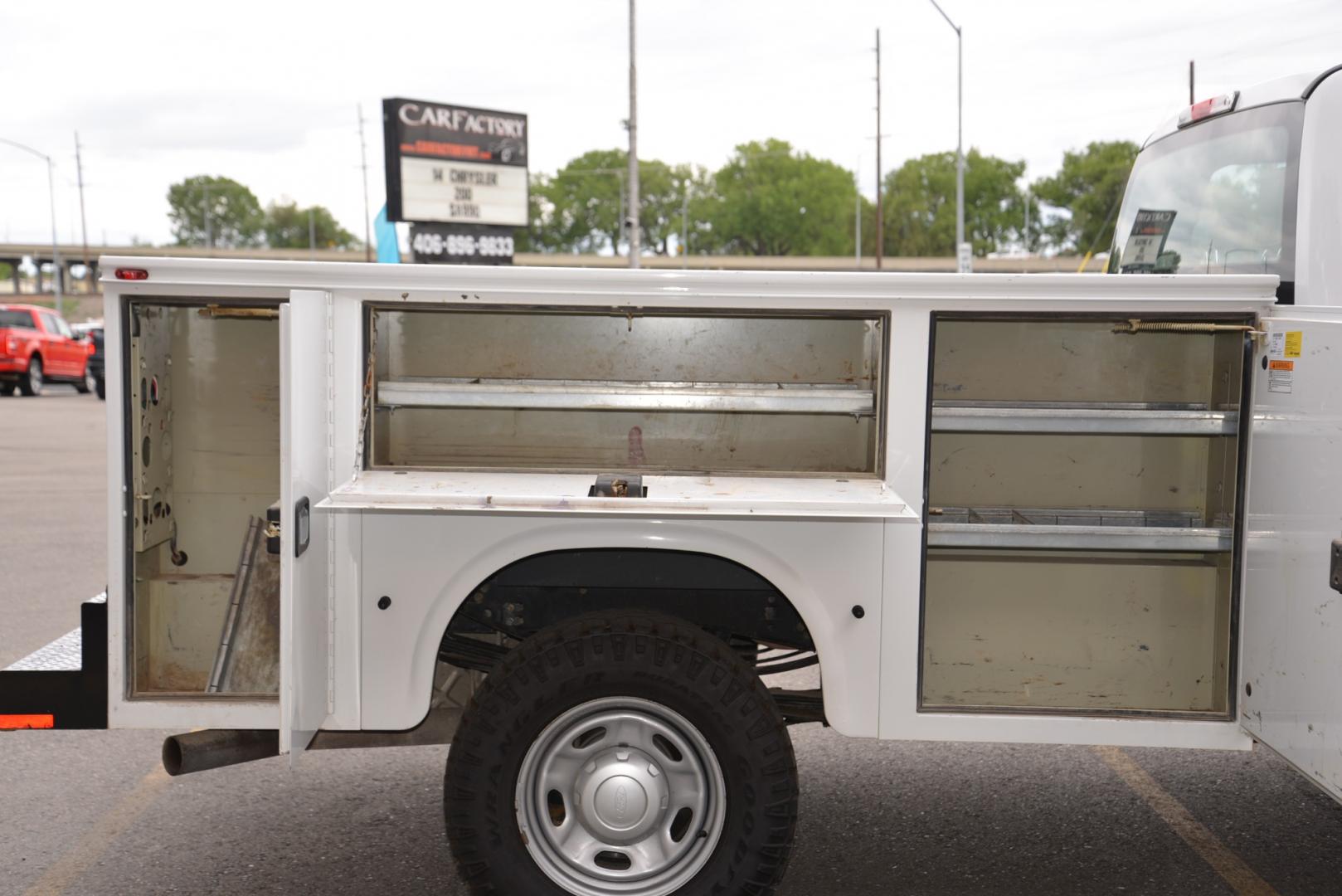 2019 White /Grey Ford F-350 SD XL (1FD8W3B61KE) with an 6.2L V8 engine, 6 speed automatic transmission, located at 4562 State Avenue, Billings, MT, 59101, (406) 896-9833, 45.769516, -108.526772 - 2019 Ford F-350 SD Crew Cab 4x4 6.2L V8, 6 Speed Automatic transmission, 3.73 Electronic Locking Axle, 10,800 Pound GVWR package, Skid Plates, Trailer Brake Controller Features include: Preferred Equipment Package Air Conditioning Power Windows and Locks Cruise Control, Tilt Steering Wheel - Photo#14