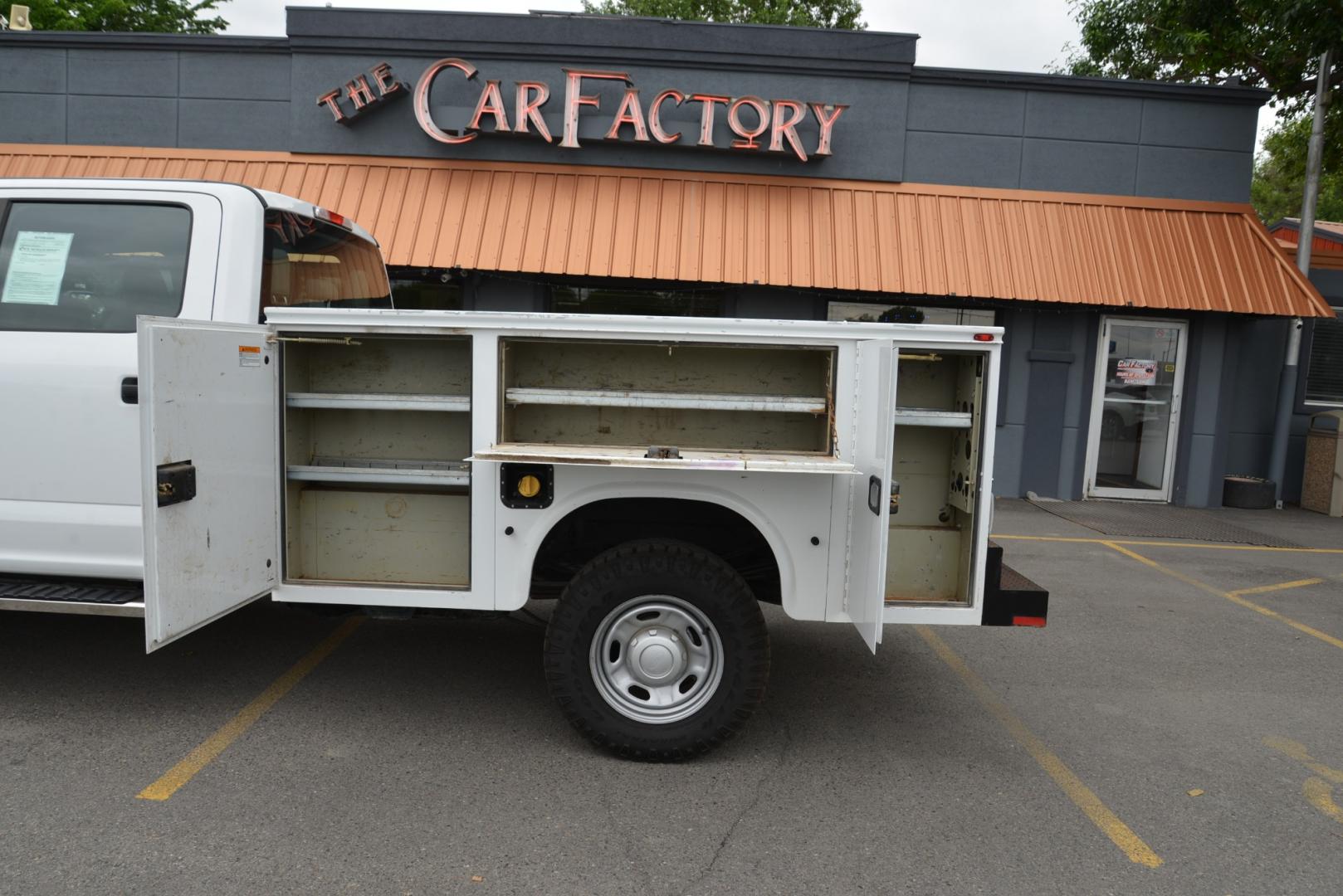 2019 White /Grey Ford F-350 SD XL (1FD8W3B61KE) with an 6.2L V8 engine, 6 speed automatic transmission, located at 4562 State Avenue, Billings, MT, 59101, (406) 896-9833, 45.769516, -108.526772 - 2019 Ford F-350 SD Crew Cab 4x4 6.2L V8, 6 Speed Automatic transmission, 3.73 Electronic Locking Axle, 10,800 Pound GVWR package, Skid Plates, Trailer Brake Controller Features include: Preferred Equipment Package Air Conditioning Power Windows and Locks Cruise Control, Tilt Steering Wheel - Photo#13