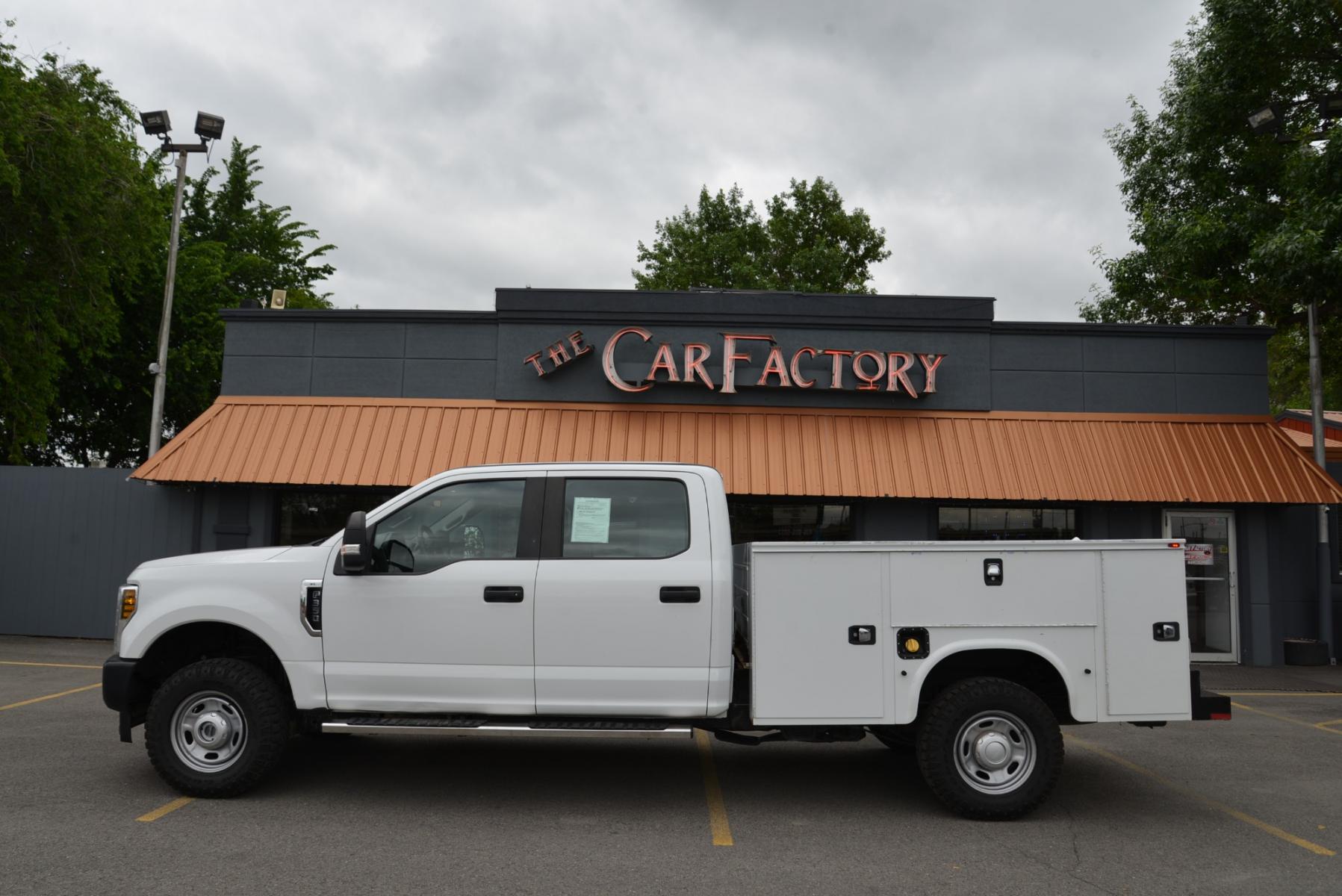 2019 White /Grey Ford F-350 SD XL (1FD8W3B61KE) with an 6.2L V8 engine, 6 speed automatic transmission, located at 4562 State Avenue, Billings, MT, 59101, (406) 896-9833, 45.769516, -108.526772 - 2019 Ford F-350 SD Crew Cab 4x4 6.2L V8, 6 Speed Automatic transmission, 3.73 Electronic Locking Axle, 10,800 Pound GVWR package, Skid Plates, Trailer Brake Controller Features include: Preferred Equipment Package Air Conditioning Power Windows and Locks Cruise Control, Tilt Steering Wheel - Photo #1