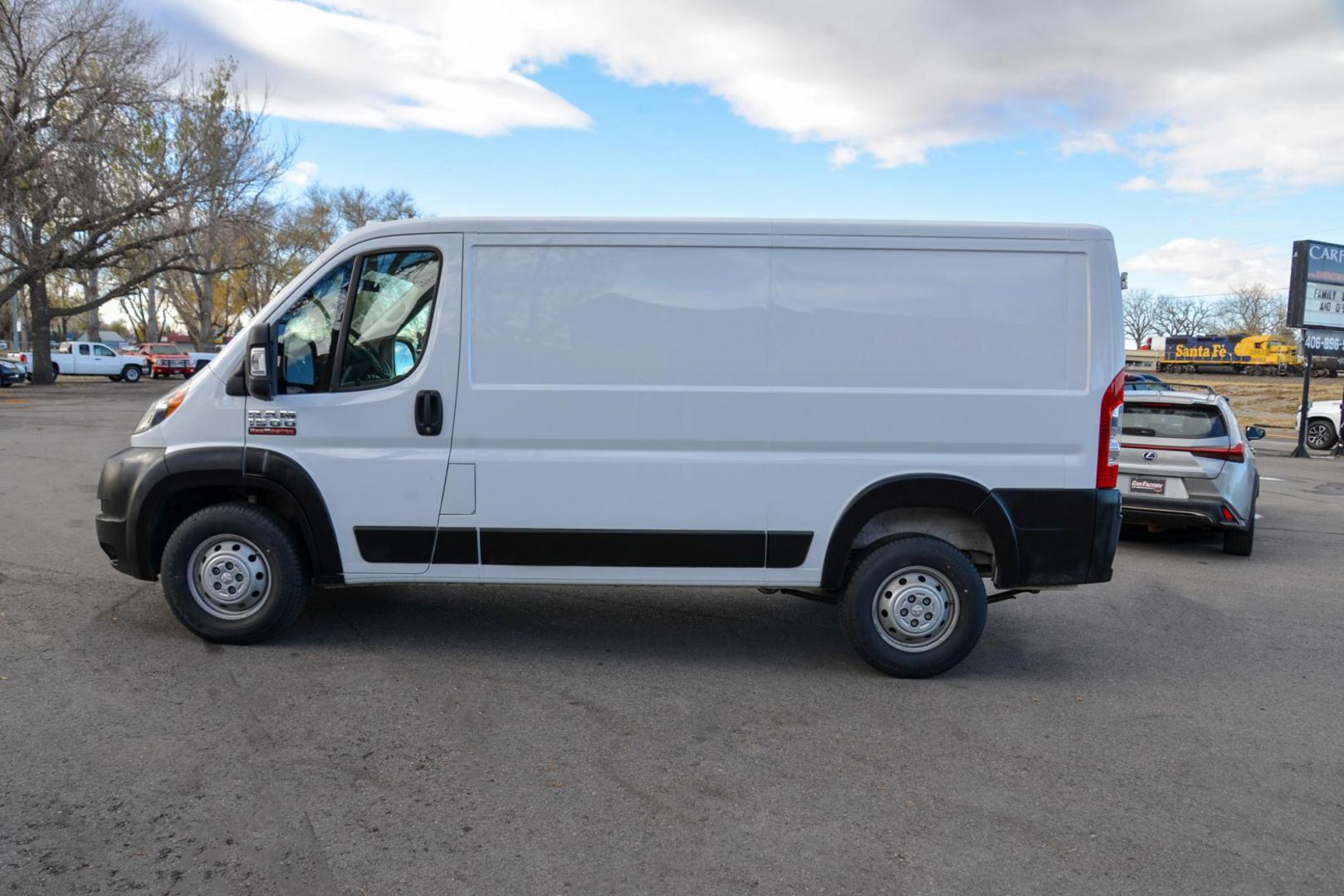 2019 White /Grey RAM Promaster (3C6TRVAG8KE) with an 3.6L V6 engine, 6 speed automatic transmission, located at 4562 State Avenue, Billings, MT, 59101, (406) 896-9833, 45.769516, -108.526772 - 2019 Ram 1500 Promaster Cargo Van ,With a 3.6 Liter V6, 6 Speed Automatic Transmission, Front Wheel Drive, 136 Inch Wheel Base, medium duty suspension, Electronic stability control and roll mitigation, Trailer sway dampening, All Speed Traction Control, 3,890 pound payload capacity, 213.2 inch - Photo#3