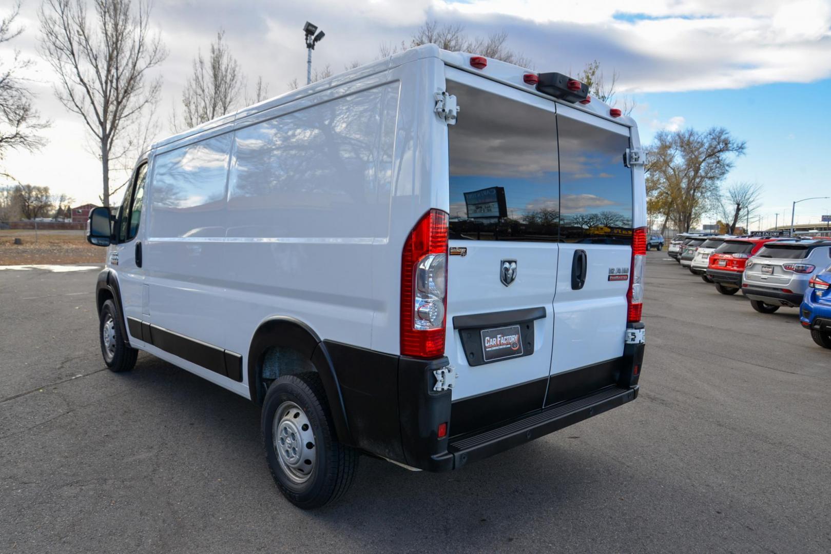 2019 White /Grey RAM Promaster (3C6TRVAG8KE) with an 3.6L V6 engine, 6 speed automatic transmission, located at 4562 State Avenue, Billings, MT, 59101, (406) 896-9833, 45.769516, -108.526772 - 2019 Ram 1500 Promaster Cargo Van ,With a 3.6 Liter V6, 6 Speed Automatic Transmission, Front Wheel Drive, 136 Inch Wheel Base, medium duty suspension, Electronic stability control and roll mitigation, Trailer sway dampening, All Speed Traction Control, 3,890 pound payload capacity, 213.2 inch - Photo#5