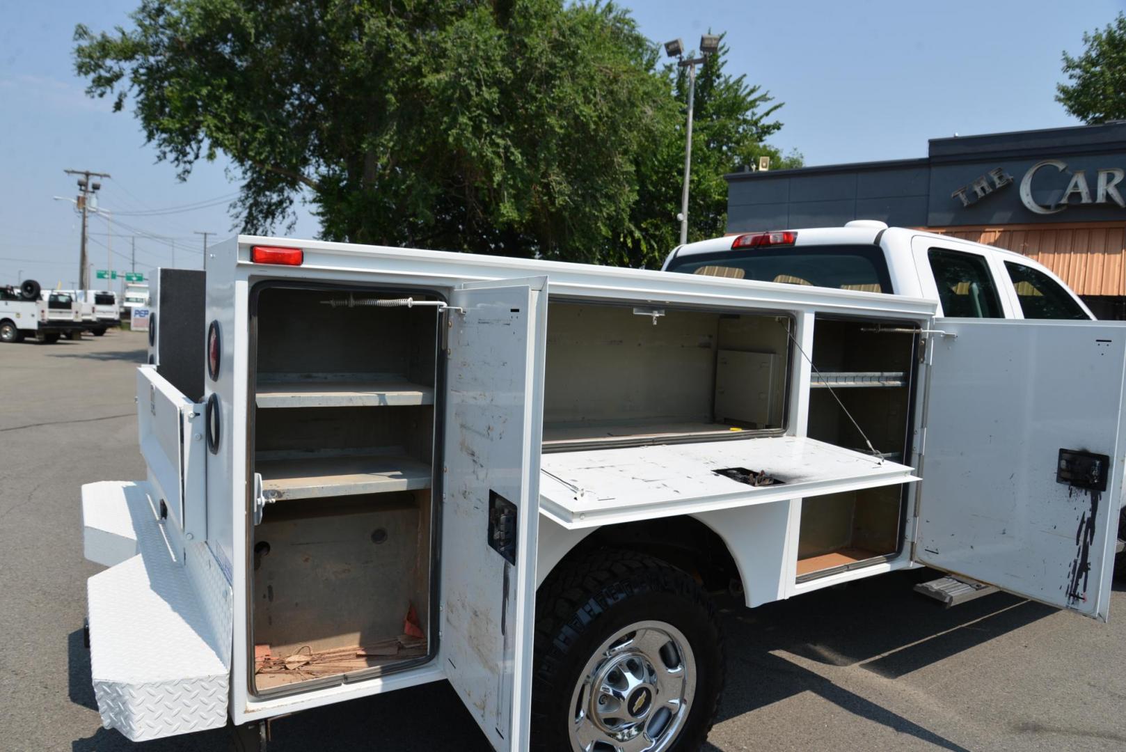 2015 white /Grey Chevrolet Silverado 2500HD Work Truck Double Cab 4WD (1GB2KUEG0FZ) with an 6.0L V8 OHV 16V FFV engine, 6-Speed Automatic transmission, located at 4562 State Avenue, Billings, MT, 59101, (406) 896-9833, 45.769516, -108.526772 - 6.0L V8 OHV 16V FFV Gasoline Engine - 6-Speed Automatic Transmission - 4WD - 149,510 miles - One owner - Inspected and serviced - Copy of inspection and work performed as well as full history report provided! Work Truck Package - air conditioning - tilt steering wheel - cruise control - AM/FM aud - Photo#13