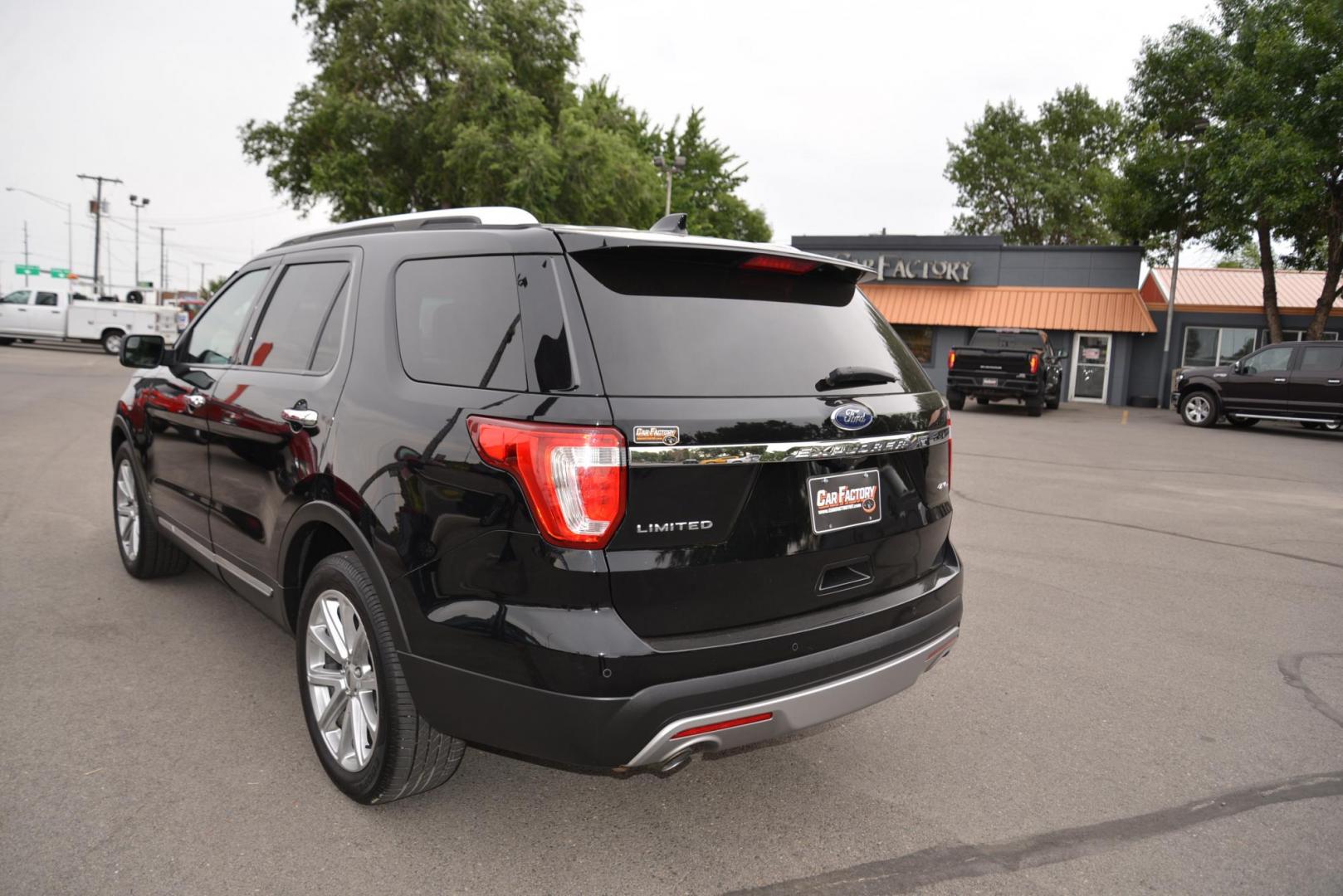 2016 black /Black Ford Explorer Limited 4WD (1FM5K8F81GG) with an 3.5L V6 DOHC 24V engine, 6-Speed Automatic transmission, located at 4562 State Avenue, Billings, MT, 59101, (406) 896-9833, 45.769516, -108.526772 - Photo#7