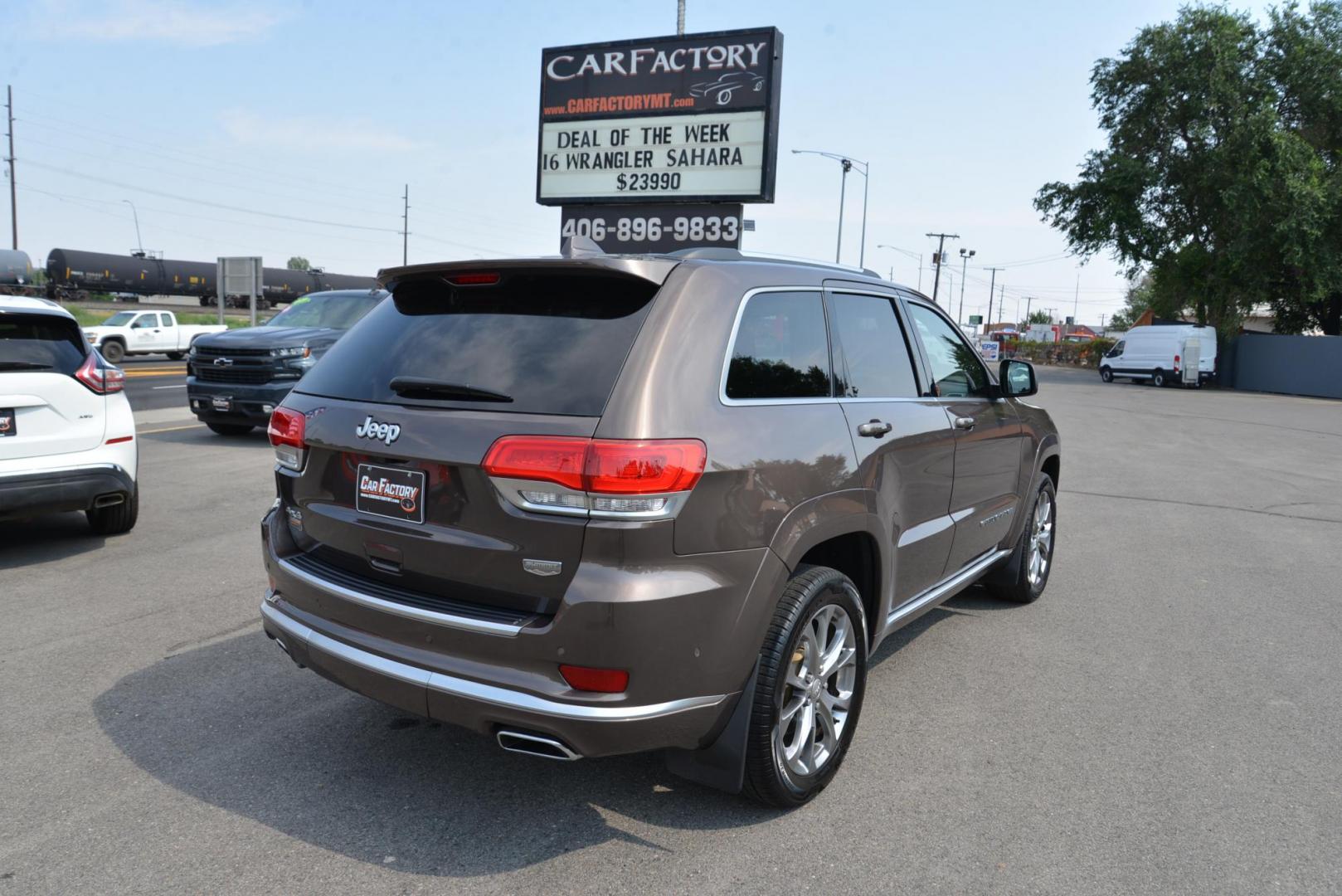 2021 Walnut Brown Metallic /Dark Sienna Brown/Black Jeep Grand Cherokee Summit 4WD (1C4RJFJG5MC) with an 3.6L V6 DOHC 24V engine, 8 speed Automatic transmission, located at 4562 State Avenue, Billings, MT, 59101, (406) 896-9833, 45.769516, -108.526772 - This is a 2021 Jeep Grand Cherokee Summit 4x4 The Summit is a one owner vehicle, there are no accidents reported on the history report. The SUV is very clean, and it drives down the road smooth and quiet. The Tires are in great shape and, if you are looking for a Cherokee with all the equipment th - Photo#3