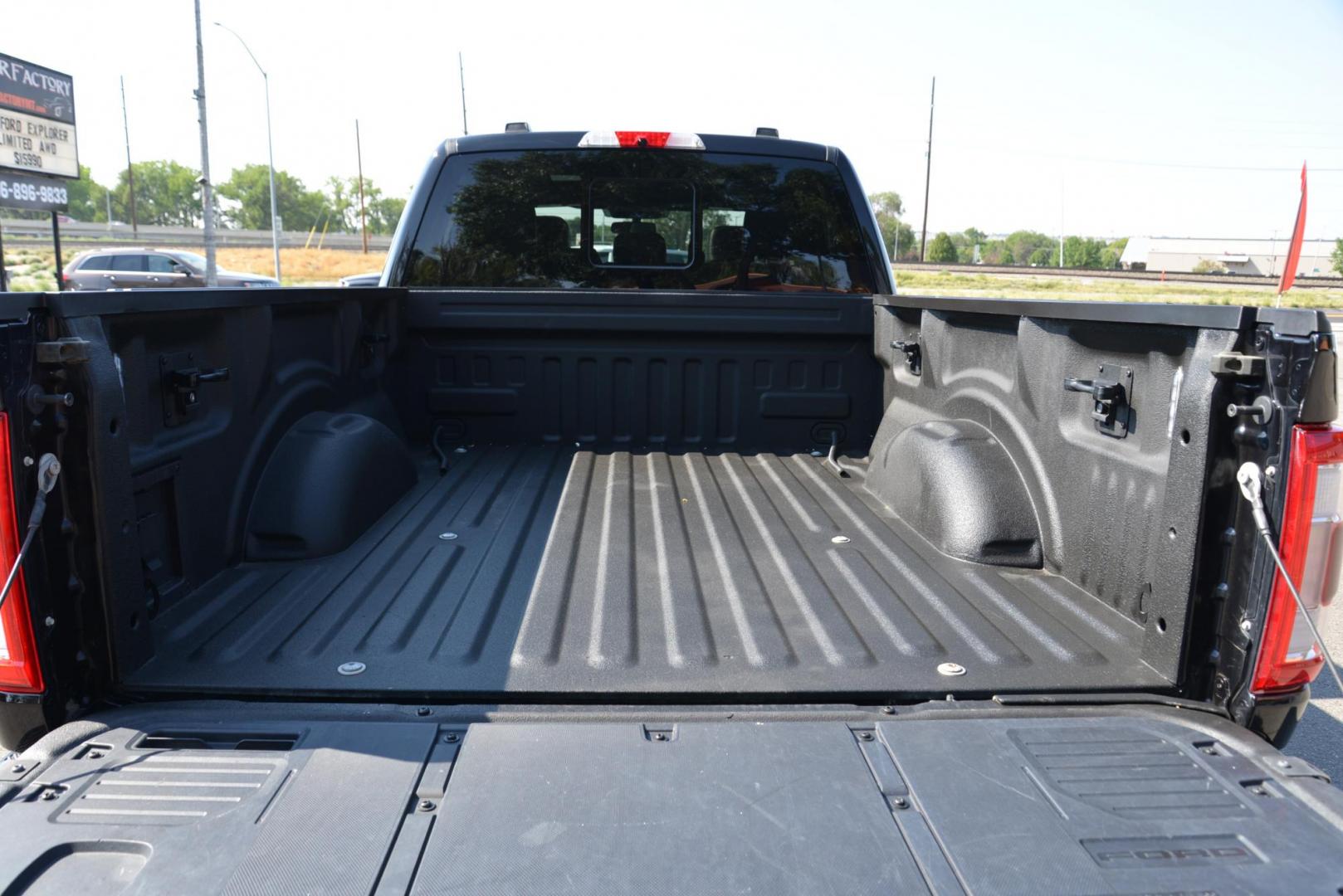 2021 Black /Black Ford F-150 Platinum SuperCrew 6.5-ft. Bed 4WD (1FTFW1E53MF) with an 5.0L V8 OHV 16V engine, 10 Speed Automatic transmission, located at 4562 State Avenue, Billings, MT, 59101, (406) 896-9833, 45.769516, -108.526772 - This is a 2021 Ford F-150 Platinum SuperCrew 4x4 with a 6 and a half foot bed This Ford is a One Owner Truck, there are no accidents reported on the history report. It has 20 inch Goodyear Wrangler Dura trac tires and they are in great shape. it has a 5 Liter V8, 10 Speed automatic transmission, - Photo#8