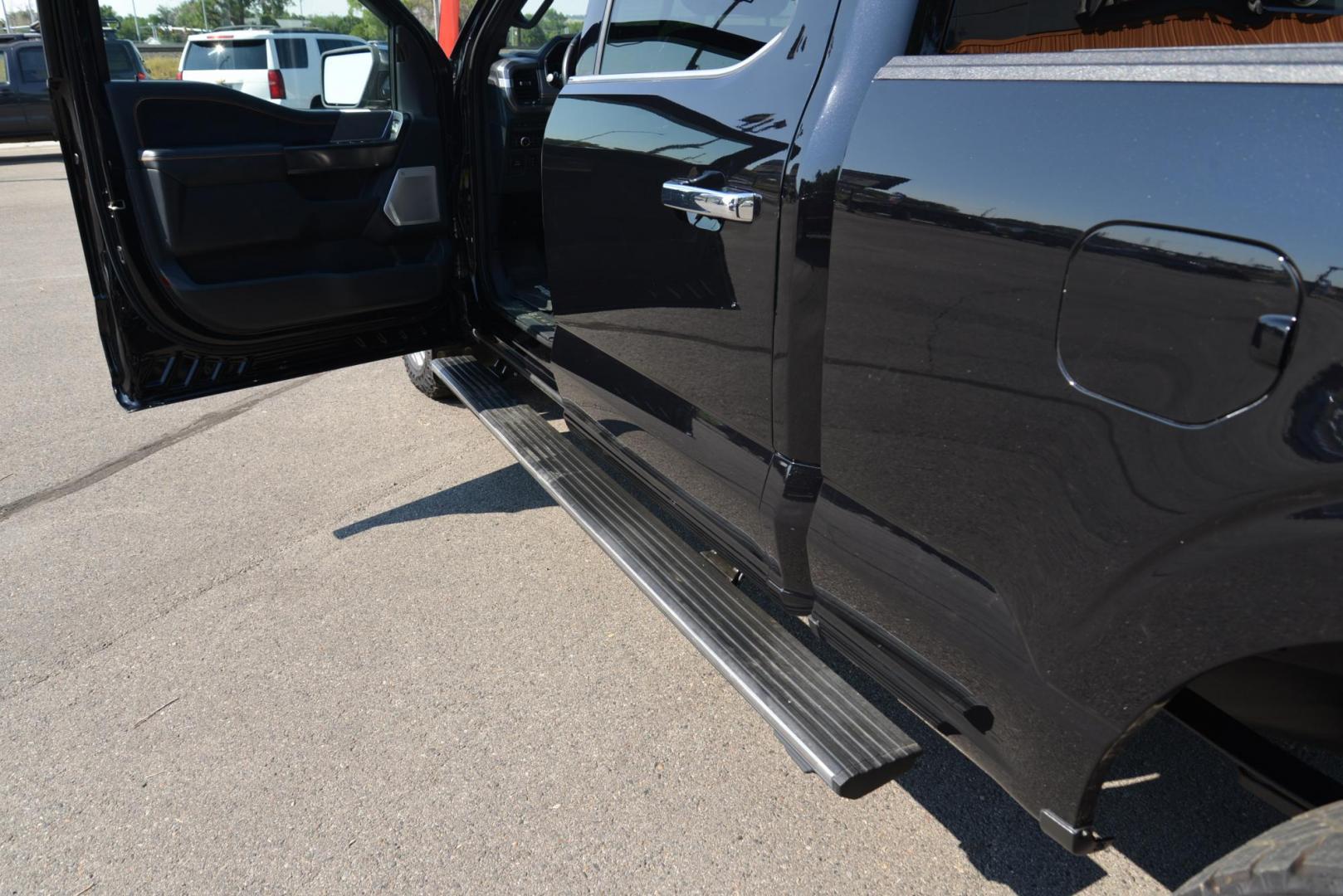 2021 Black /Black Ford F-150 Platinum SuperCrew 6.5-ft. Bed 4WD (1FTFW1E53MF) with an 5.0L V8 OHV 16V engine, 10 Speed Automatic transmission, located at 4562 State Avenue, Billings, MT, 59101, (406) 896-9833, 45.769516, -108.526772 - This is a 2021 Ford F-150 Platinum SuperCrew 4x4 with a 6 and a half foot bed This Ford is a One Owner Truck, there are no accidents reported on the history report. It has 20 inch Goodyear Wrangler Dura trac tires and they are in great shape. it has a 5 Liter V8, 10 Speed automatic transmission, - Photo#9