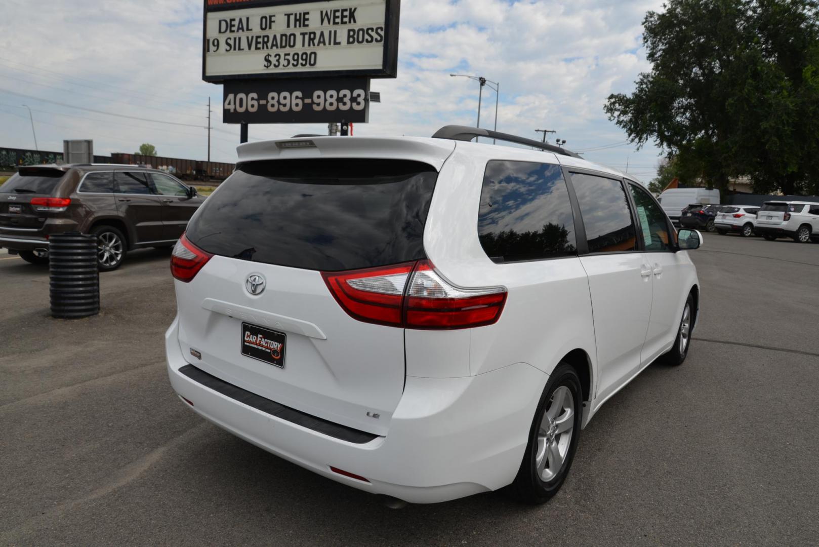 2016 White /Grey Toyota Sienna LE with an 3.5L V6 engine, 6 speed automatic transmission, located at 4562 State Avenue, Billings, MT, 59101, (406) 896-9833, 45.769516, -108.526772 - 2016 Toyota Sienna LE This is a 2 owner vehicle, the Van has no accidents reported to CarFax, there are 18 service history records reported on CarFax, The Toyota has low miles. It has 17 Inch Cooper Discoverer Tires that are in good shape, The Sienna runs and drives nicely. Mileage: 95,384 miles - Photo#6