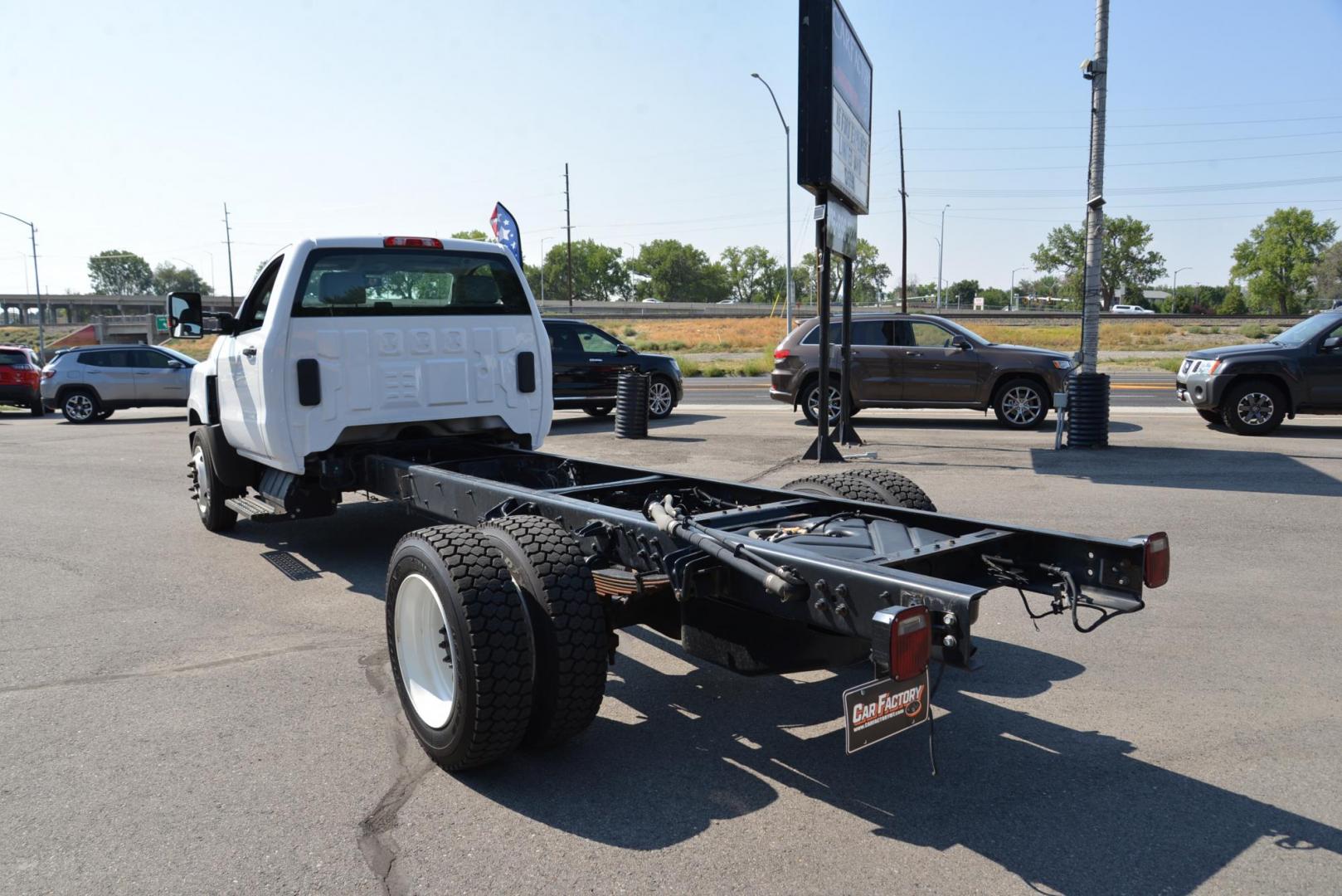 2019 White /Grey Chevrolet Silverado Medium Duty - (1HTKHPVK4KH) with an 6.6L Duramax engine, located at 4562 State Avenue, Billings, MT, 59101, (406) 896-9833, 45.769516, -108.526772 - Photo#9