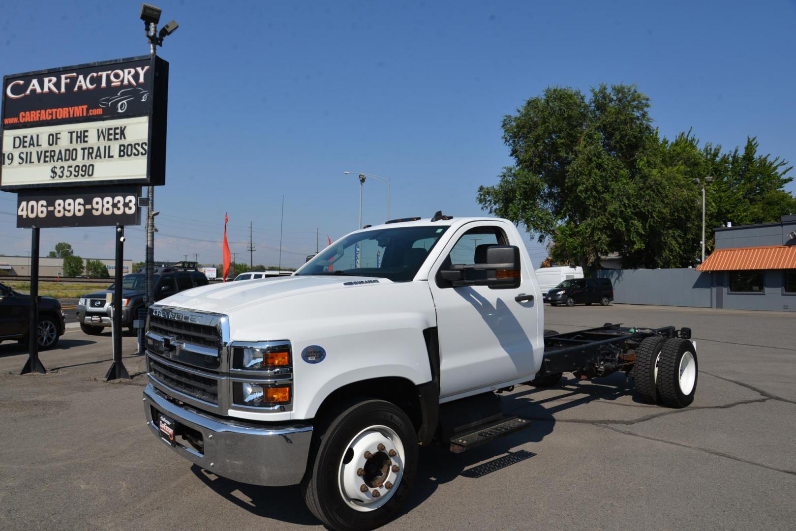 2019 White /Grey Chevrolet Silverado Medium Duty - (1HTKHPVK4KH) with an 6.6L Duramax engine, located at 4562 State Avenue, Billings, MT, 59101, (406) 896-9833, 45.769516, -108.526772 - Photo#7