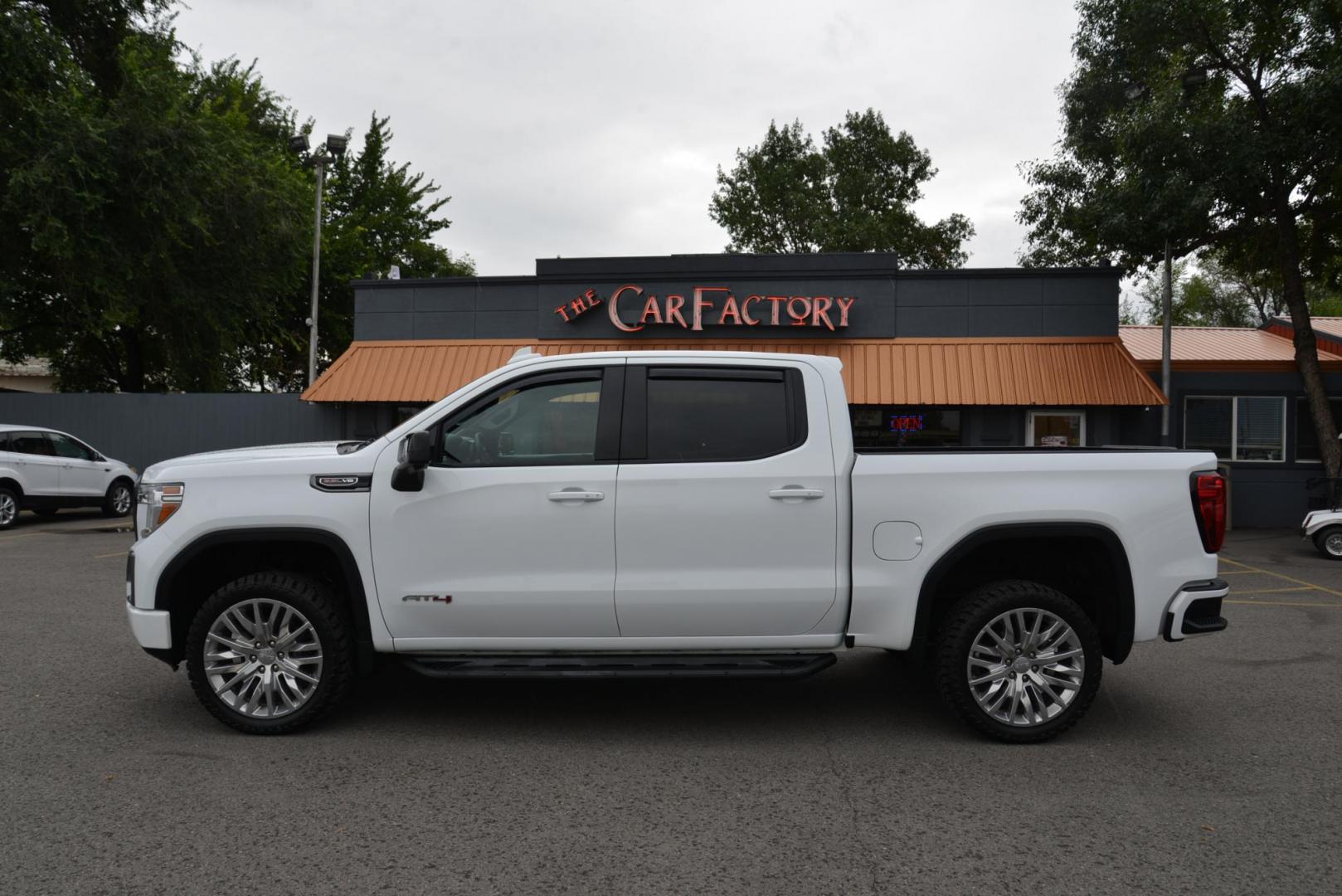 2020 White /Black GMC Sierra 1500 AT4 (1GTP9EEL0LZ) with an 6.2L V8 OHV 16V engine, 6A transmission, located at 4562 State Avenue, Billings, MT, 59101, (406) 896-9833, 45.769516, -108.526772 - 2020 GMC Sierra 1500 AT4 Crew Cab 4x4 with 5 '8" Bed This is a very clean truck with only 25,674 miles. There are no accidents reported on the history report, The Tires are in next to new condition, The AT4 runs and drives nicely, Talk about luxury and performance in one Package. with a 6.2 Li - Photo#4