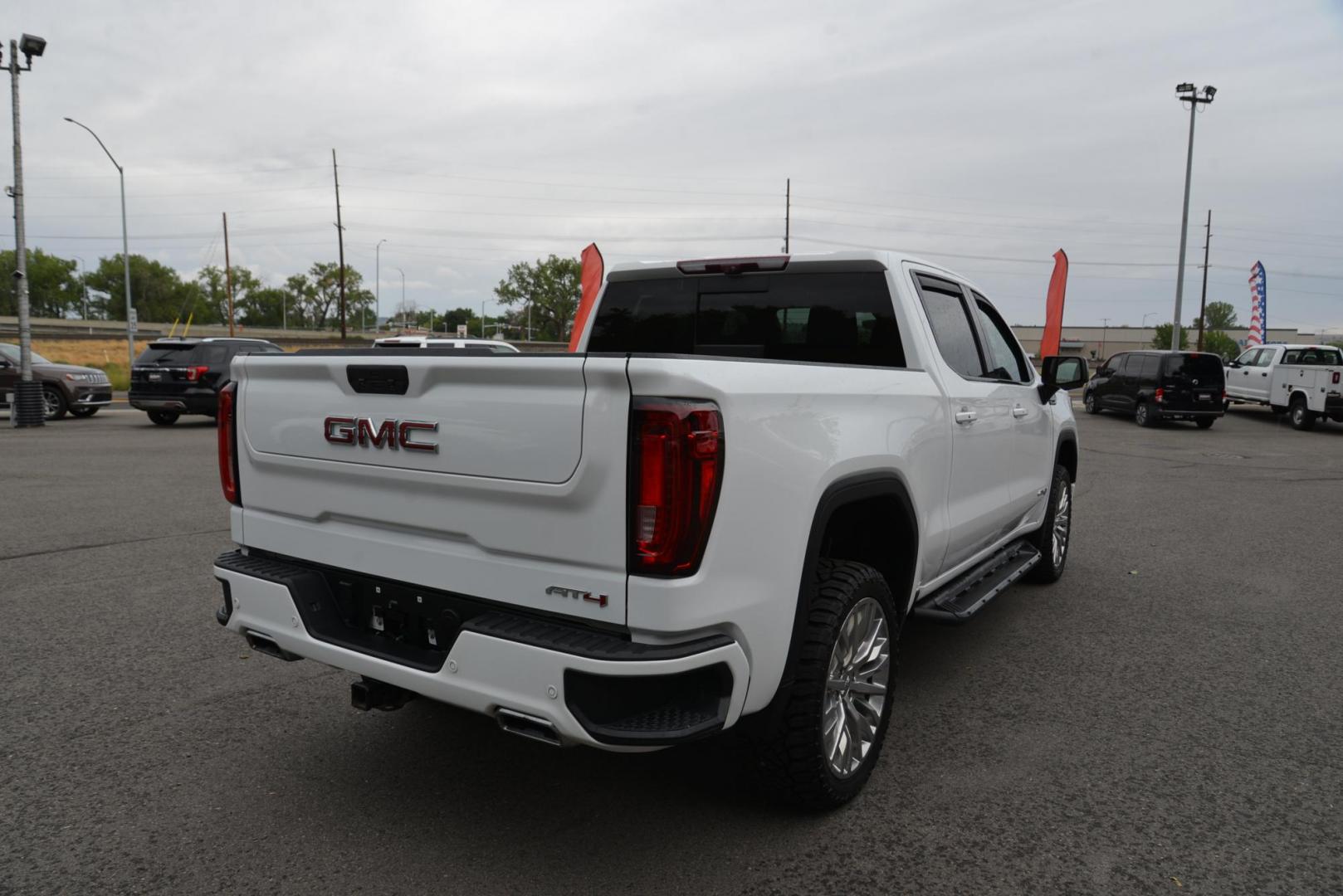 2020 White /Black GMC Sierra 1500 AT4 (1GTP9EEL0LZ) with an 6.2L V8 OHV 16V engine, 6A transmission, located at 4562 State Avenue, Billings, MT, 59101, (406) 896-9833, 45.769516, -108.526772 - 2020 GMC Sierra 1500 AT4 Crew Cab 4x4 with 5 '8" Bed This is a very clean truck with only 25,674 miles. There are no accidents reported on the history report, The Tires are in next to new condition, The AT4 runs and drives nicely, Talk about luxury and performance in one Package. with a 6.2 Li - Photo#11