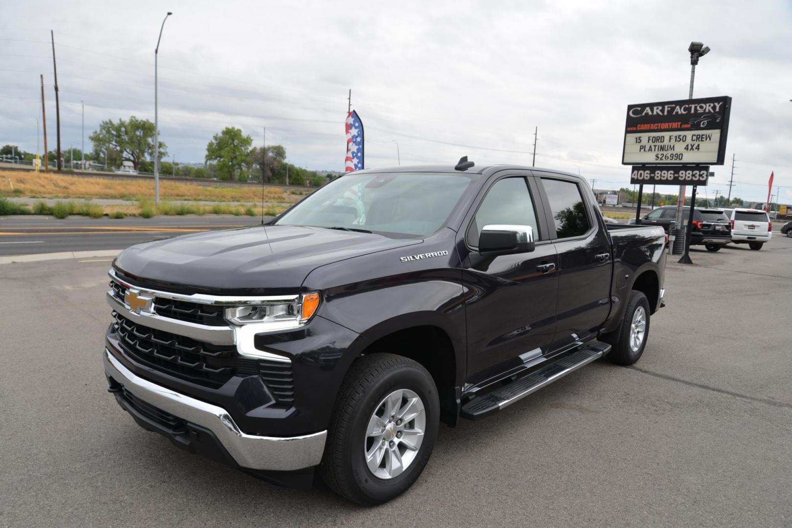 2022 Iron Grey Metallic /Grey Chevrolet Silverado 1500 LT Crew Cab 4WD (3GCUDDED6NG) with an 5.3L V8 OHV 16V engine, 8 speed Automatic with paddle shift transmission, located at 4562 State Avenue, Billings, MT, 59101, (406) 896-9833, 45.769516, -108.526772 - 2022 Chevy Silverado 1500 LT1 Crew Cab 4x4 This is a Low Mileage One Owner Truck, The history report shows recent maintenance, and there are no accidents reported on the history report. it has 17 Inch General Grabber brand tires and they are in good shape. The Chevy runs and drives great. The Bed i - Photo#1