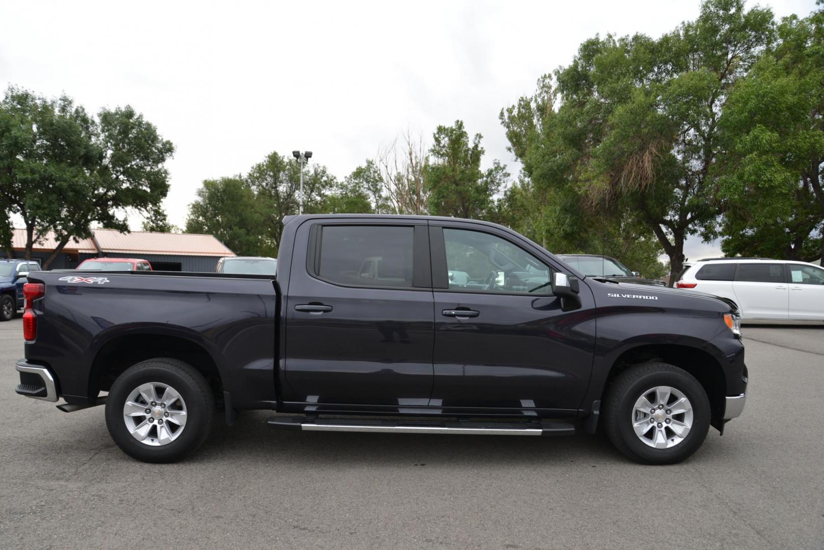 2022 Iron Grey Metallic /Grey Chevrolet Silverado 1500 LT Crew Cab 4WD (3GCUDDED6NG) with an 5.3L V8 OHV 16V engine, 8 speed Automatic with paddle shift transmission, located at 4562 State Avenue, Billings, MT, 59101, (406) 896-9833, 45.769516, -108.526772 - 2022 Chevy Silverado 1500 LT1 Crew Cab 4x4 This is a Low Mileage One Owner Truck, The history report shows recent maintenance, and there are no accidents reported on the history report. it has 17 Inch General Grabber brand tires and they are in good shape. The Chevy runs and drives great. The Bed i - Photo#9