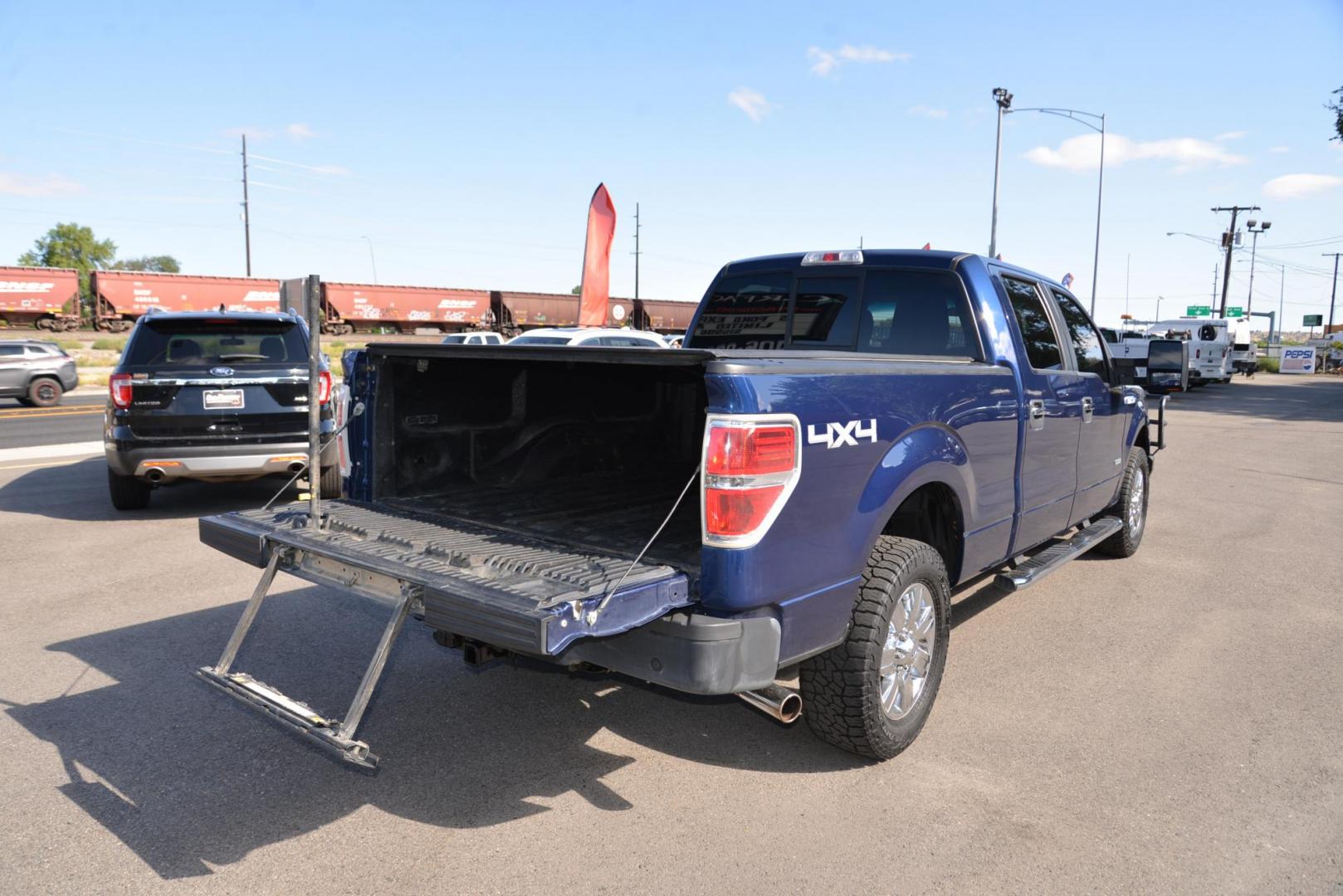 2012 Dark Blue Pearl Metallic /Grey Ford F-150 XLT (1FTFW1ET8CF) with an 3.5L V6 TURBO engine, 6-Speed Automatic transmission, located at 4562 State Avenue, Billings, MT, 59101, (406) 896-9833, 45.769516, -108.526772 - Photo#4