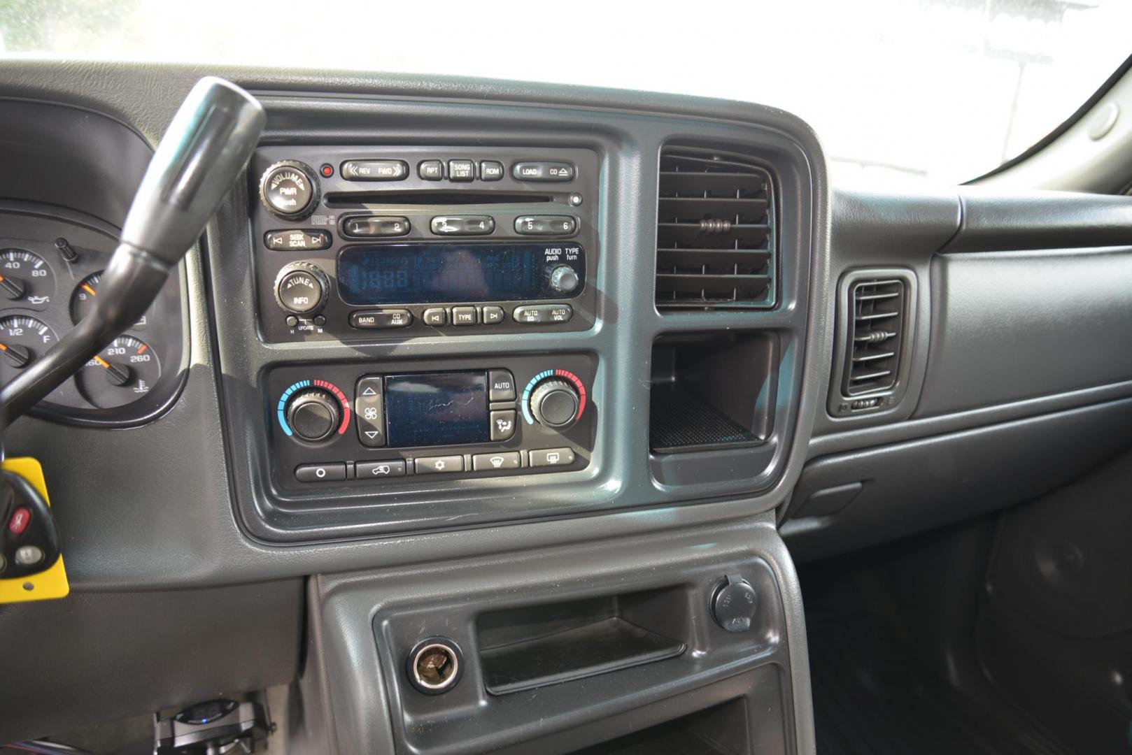 2006 Silver Birch Metallic /dark charcoal Chevrolet Silverado 1500 LS2 Crew Cab 4WD (2GCEK13T861) with an 5.3L V8 OHV 16V engine, 4-Speed Automatic Overdrive transmission, located at 4562 State Avenue, Billings, MT, 59101, (406) 896-9833, 45.769516, -108.526772 - 2006 Chevy 1500 Crew Cab LT Z71 4x4 This truck is a local Trade In. Seems to run and Drive Good, The 4x4 systems seems to work as it should, the tires are in decent shape. Power seat works, Radio Including XM Satellite Radio Works, it has Power windows and locks, tilt, cruise, Air conditioning, S - Photo#28