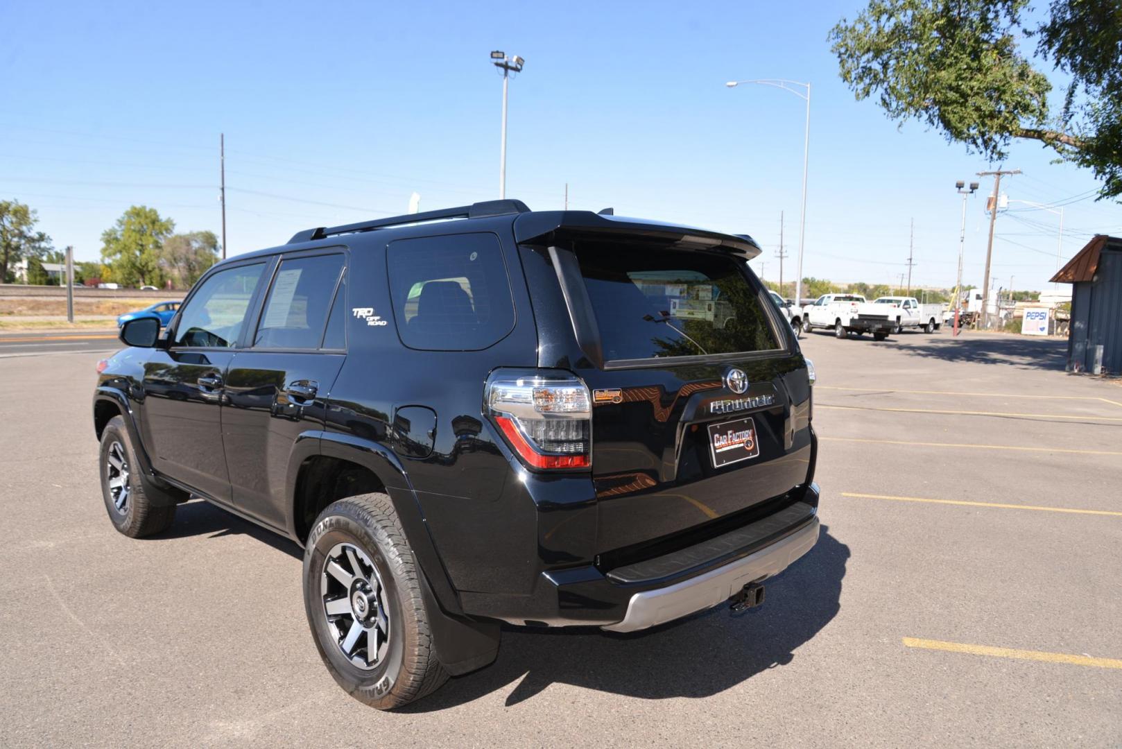 2022 MIDNIGHT BLACK METALLIC /Gray Toyota 4Runner TRD Off-road 4WD (JTEPU5JR4N5) with an 4.0L V6 DOHC 24V engine, 5 Speed Automatic transmission, located at 4562 State Avenue, Billings, MT, 59101, (406) 896-9833, 45.769516, -108.526772 - 2022 Toyota 4Runner TRD offroad 4x4 It is a low mileage one owner SUV with remaining factory warranty, it runs and drives nicely. The interior and exterior are very clean. The Tires are 17 Inch Dunlap Grand Trek's and they are in good shape it has a 4 Liter V6, 5 Speed Automatic Transmission, Lo - Photo#9