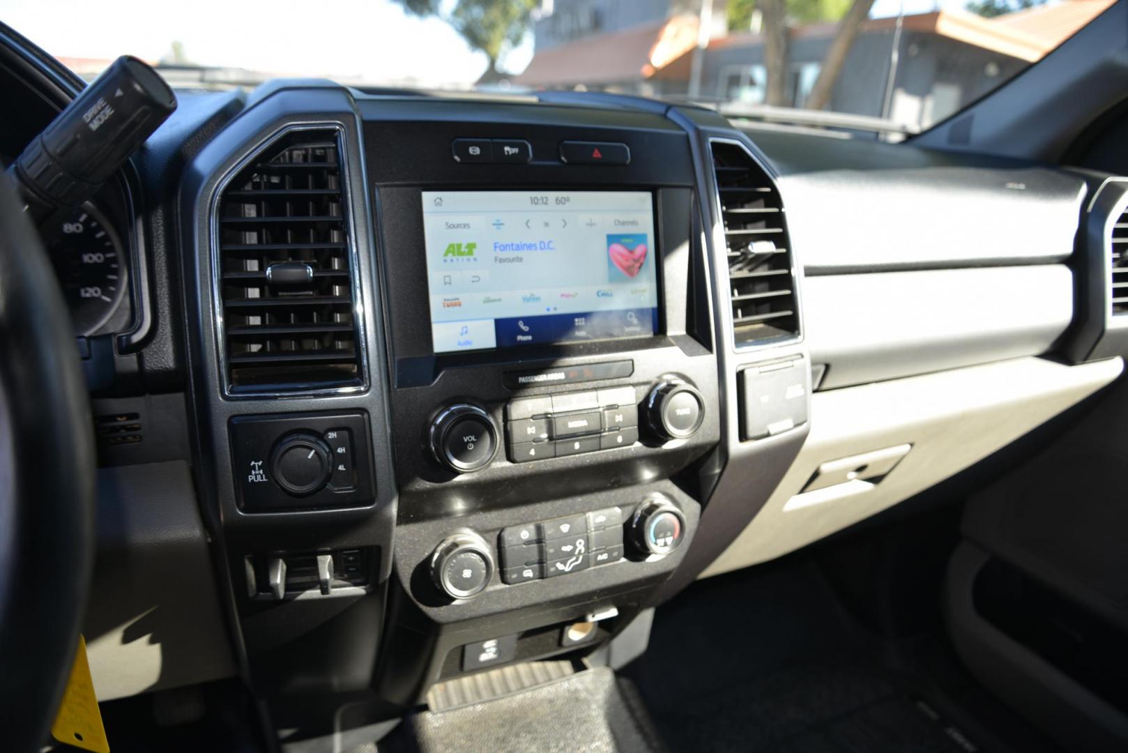 2021 Oxford White /Grey Ford F-350 SD XLT (1FT8W3BT4ME) with an 6.7L V8 OHV 16V DIESEL engine, 10 Speed Automatic transmission, located at 4562 State Avenue, Billings, MT, 59101, (406) 896-9833, 45.769516, -108.526772 - 2021 Ford F3 50 Super Duty Power Stroke Crew Cab 4x4 with an 8 foot bed it is a One Owner Diesel, there are no accidents recorded on the history report. The interior and exterior are very clean and the Ford runs and drives nicely. The tires are 18 inch Michelin LTX's and they are in next to new - Photo#18