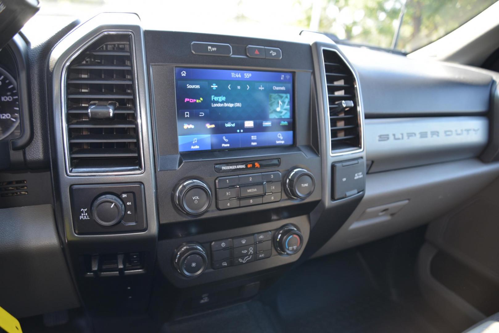 2022 Atlas Blue /Medium Earth Grey Ford F-250 SD XLT SuperCab Long Bed 4WD (1FT7X2B68NE) with an 6.2L V8 OHV 16V engine, 6-Speed Heavy Duty Automatic transmission, located at 4562 State Avenue, Billings, MT, 59101, (406) 896-9833, 45.769516, -108.526772 - Photo#19