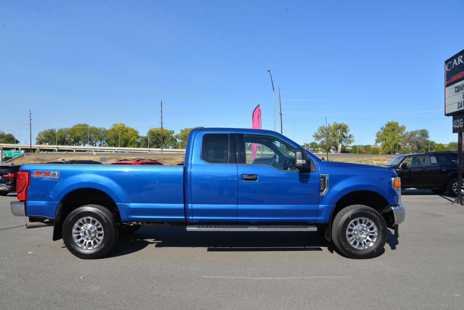 2022 Atlas Blue /Medium Earth Grey Ford F-250 SD XLT SuperCab Long Bed 4WD (1FT7X2B68NE) with an 6.2L V8 OHV 16V engine, 6-Speed Heavy Duty Automatic transmission, located at 4562 State Avenue, Billings, MT, 59101, (406) 896-9833, 45.769516, -108.526772 - Photo#7